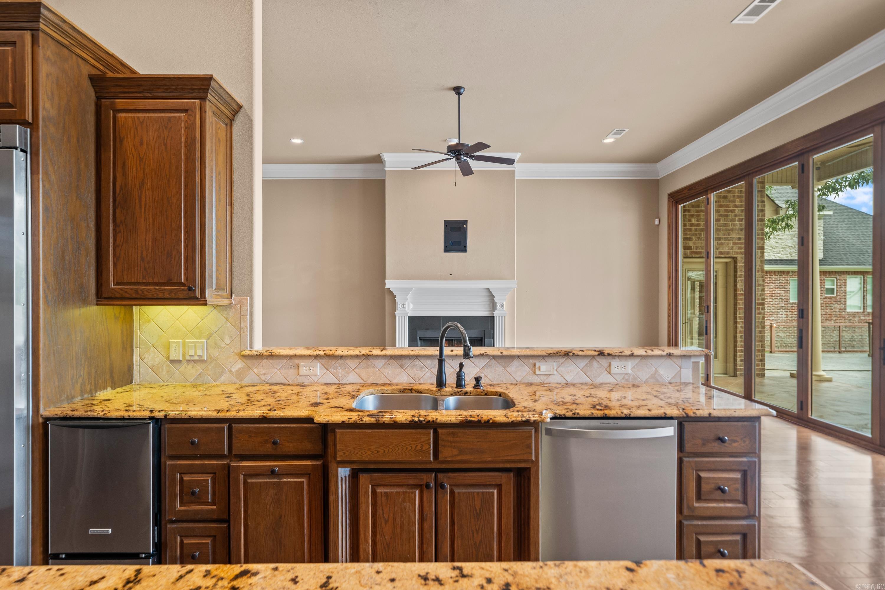 101 Misty Oak