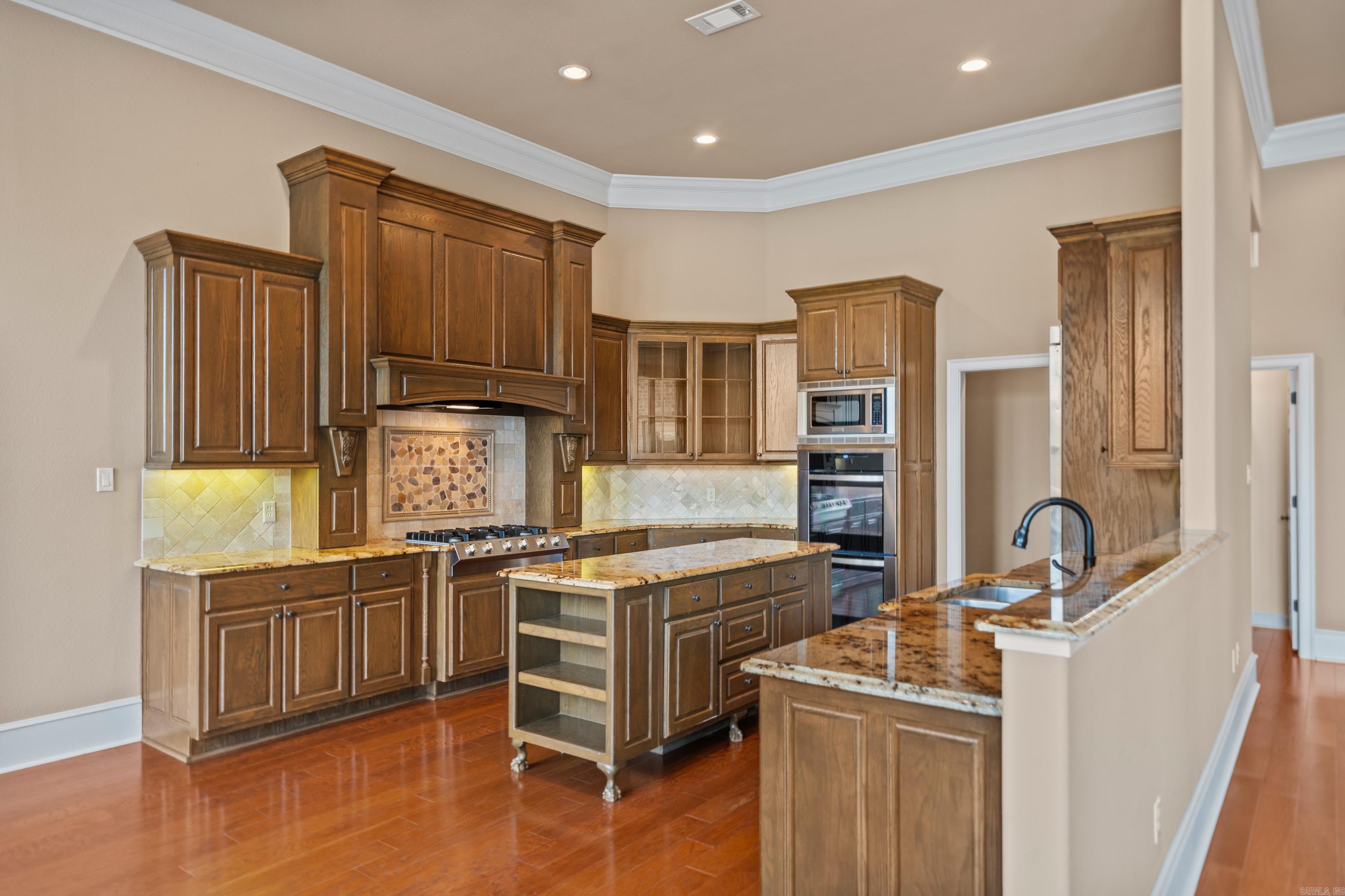 101 Misty Oak