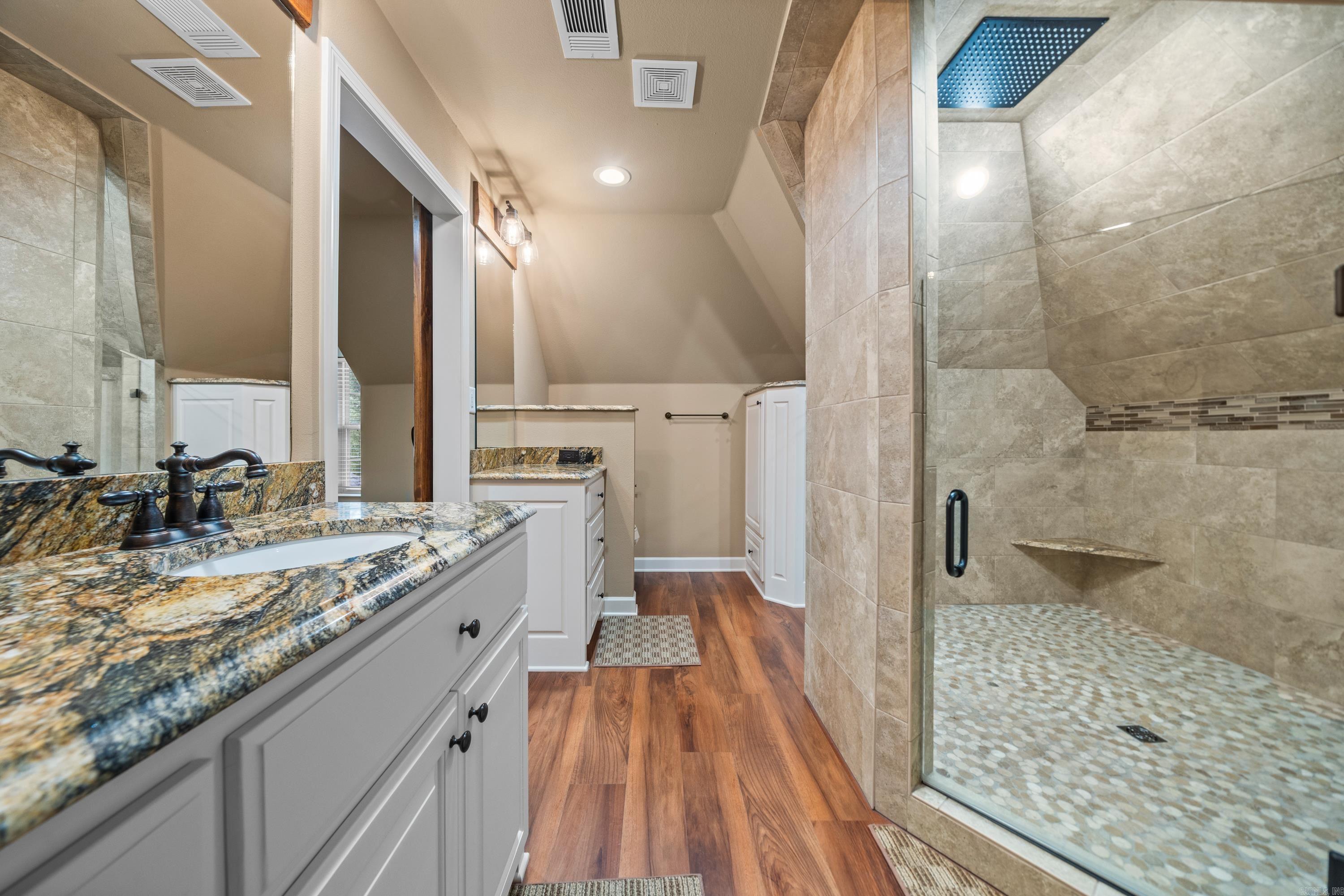101 Misty Oak