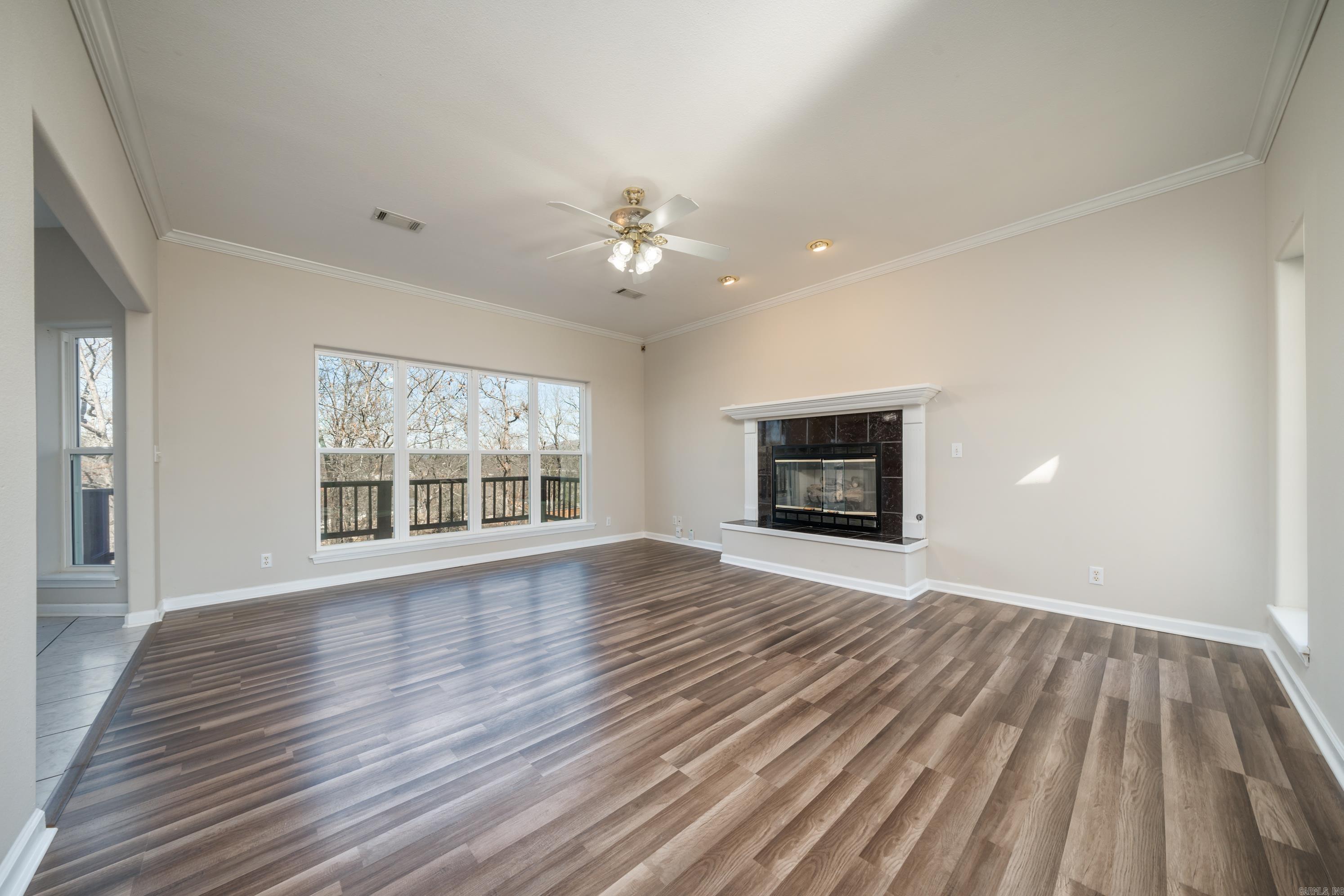 106 Hunterscove Court