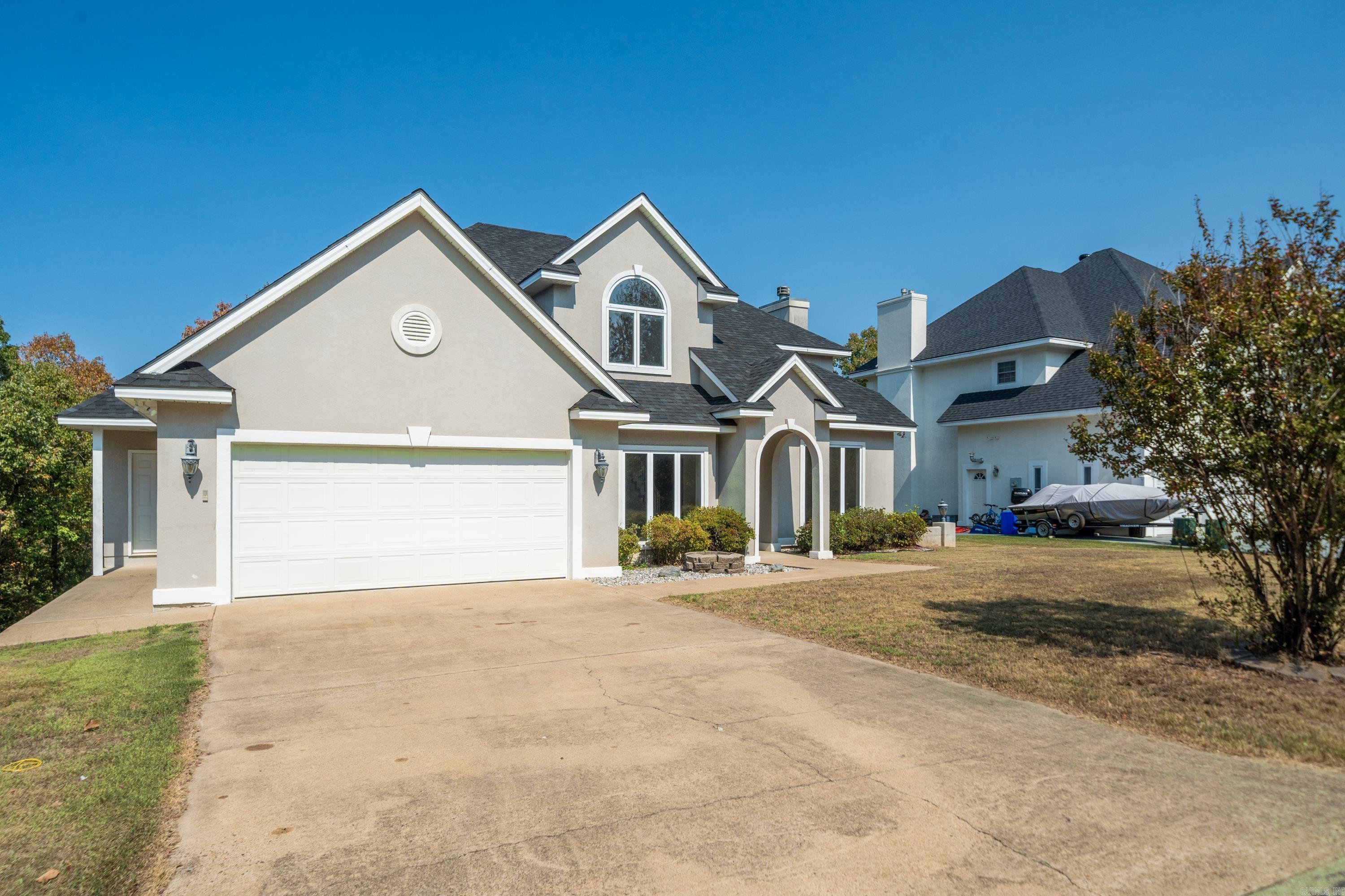 106 Hunterscove Court