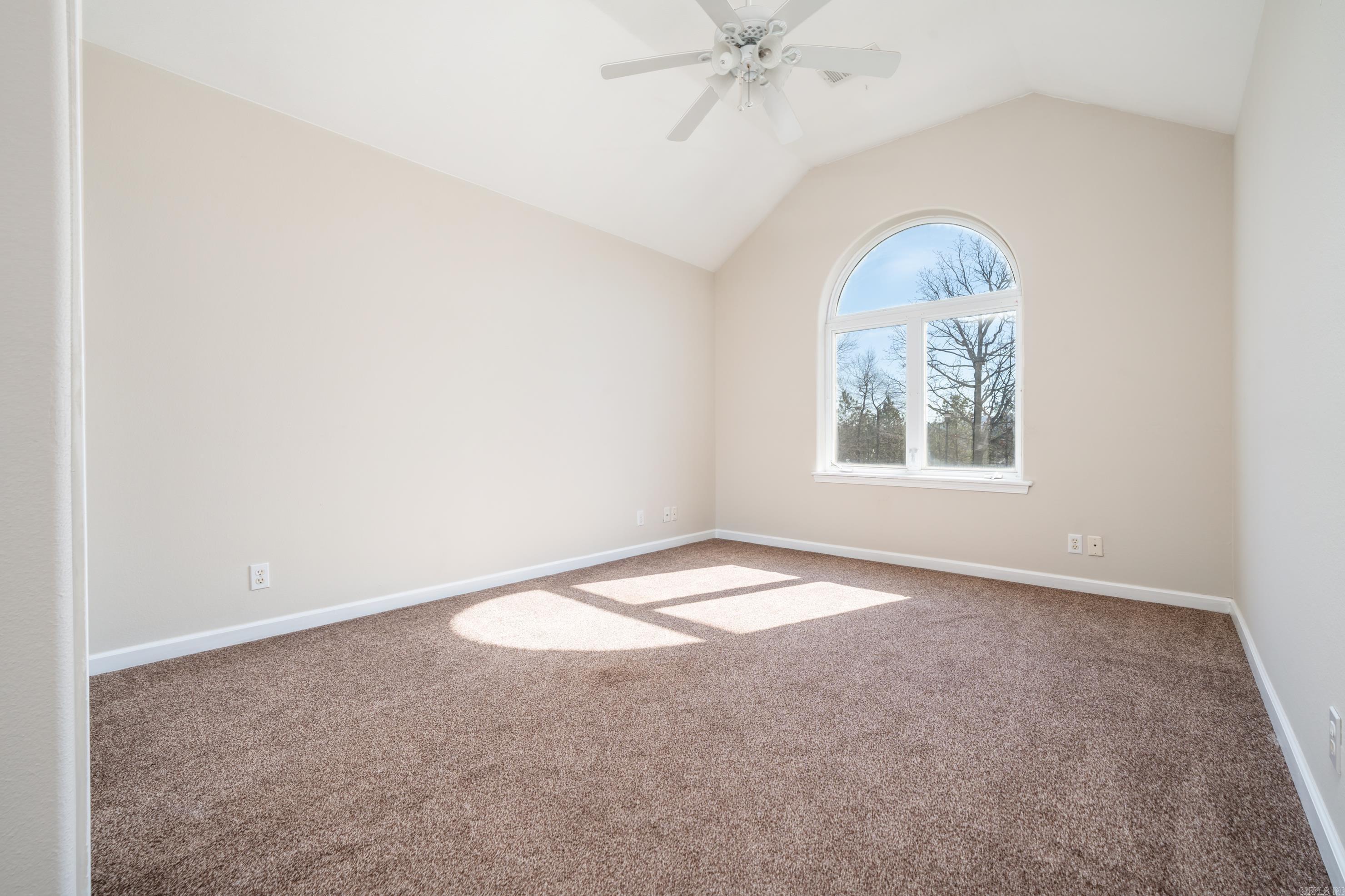 106 Hunterscove Court