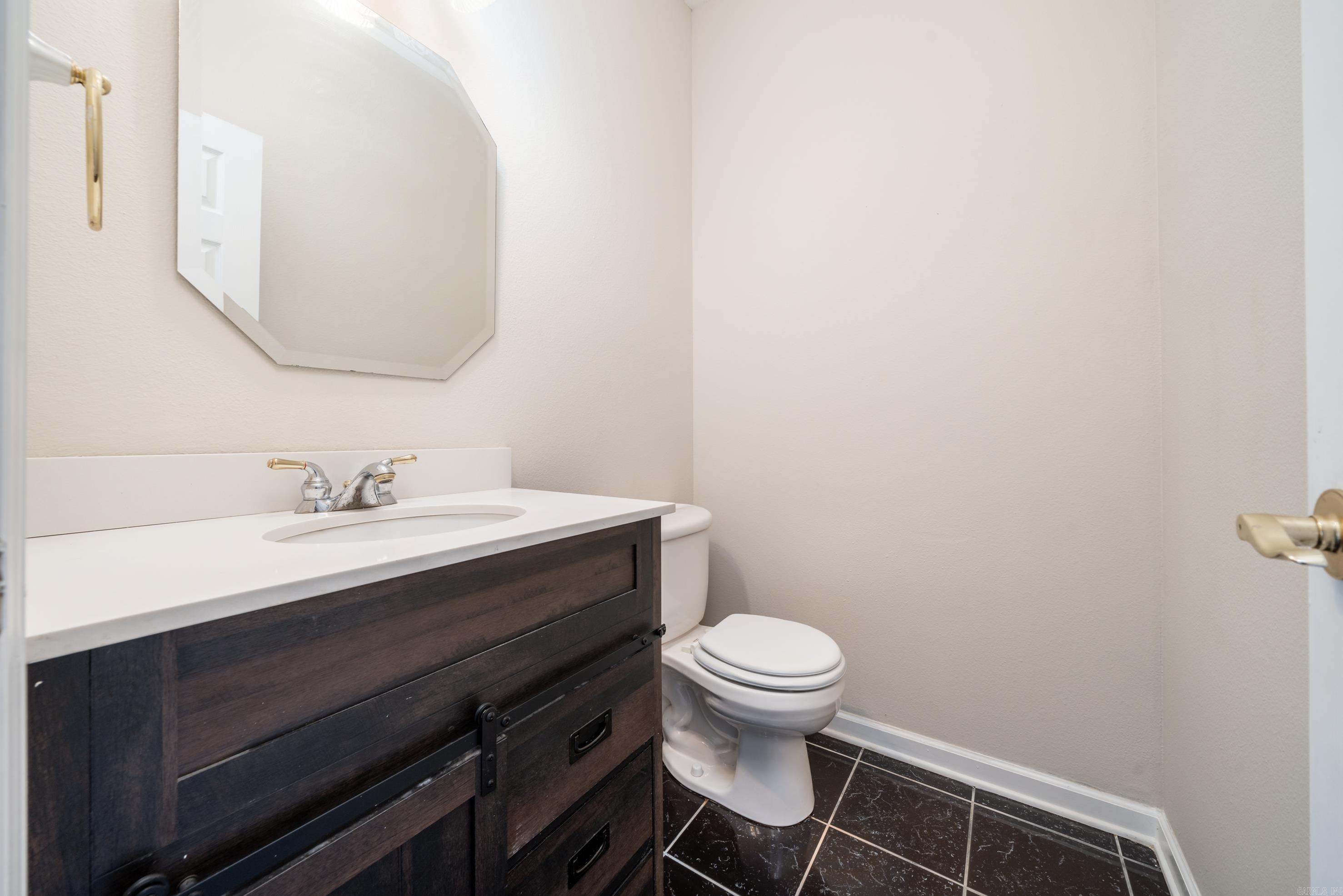 106 Hunterscove Court