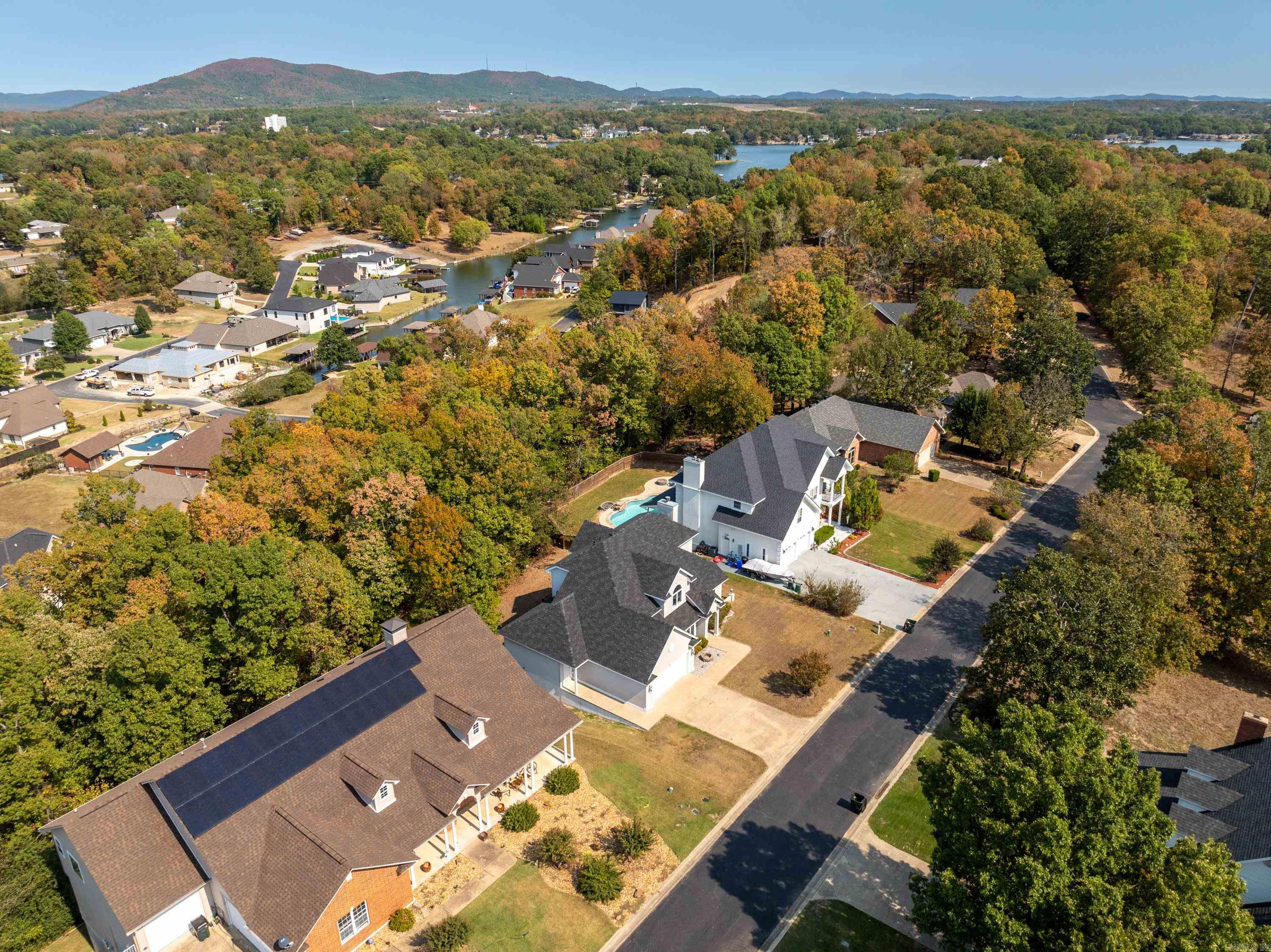 106 Hunterscove Court