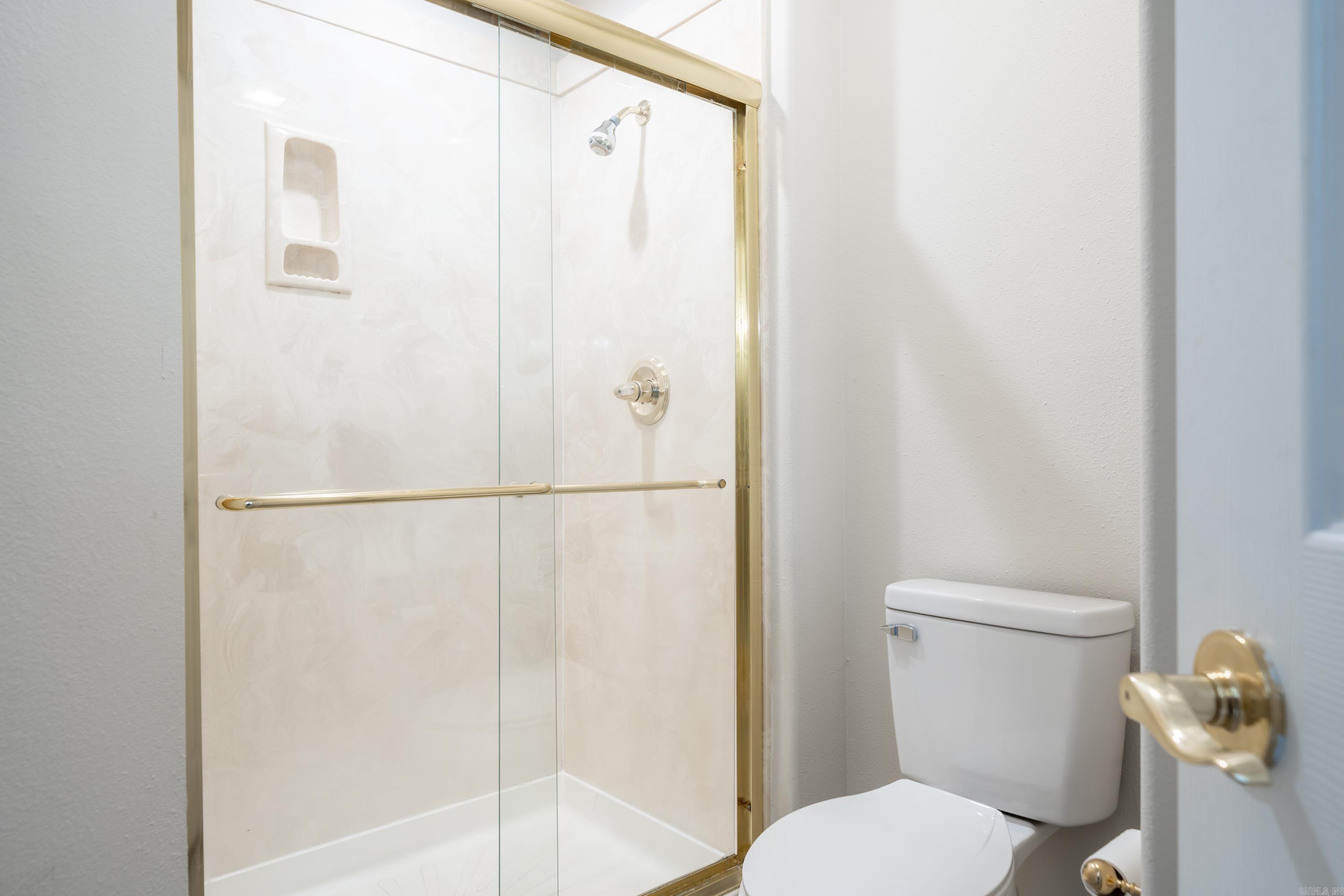 106 Hunterscove Court