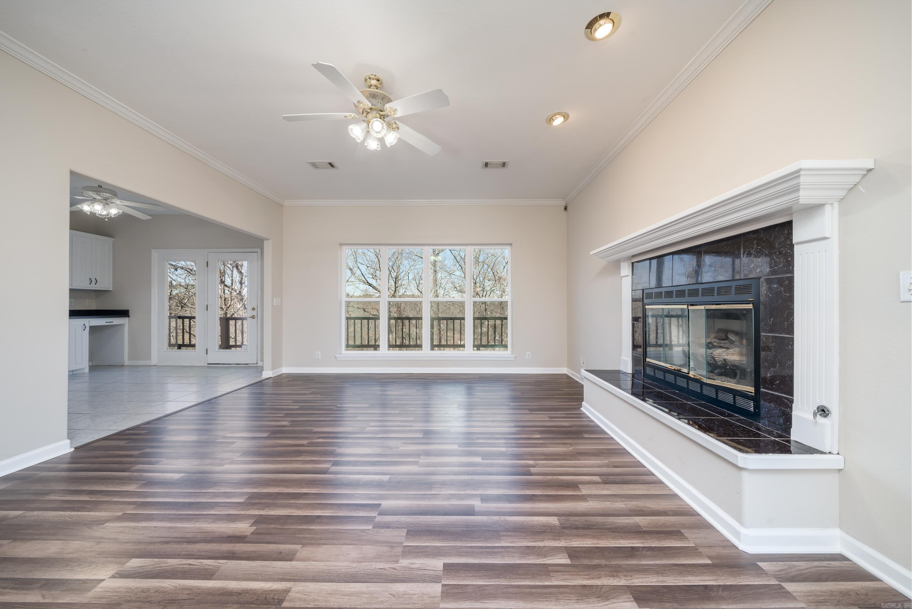 106 Hunterscove Court