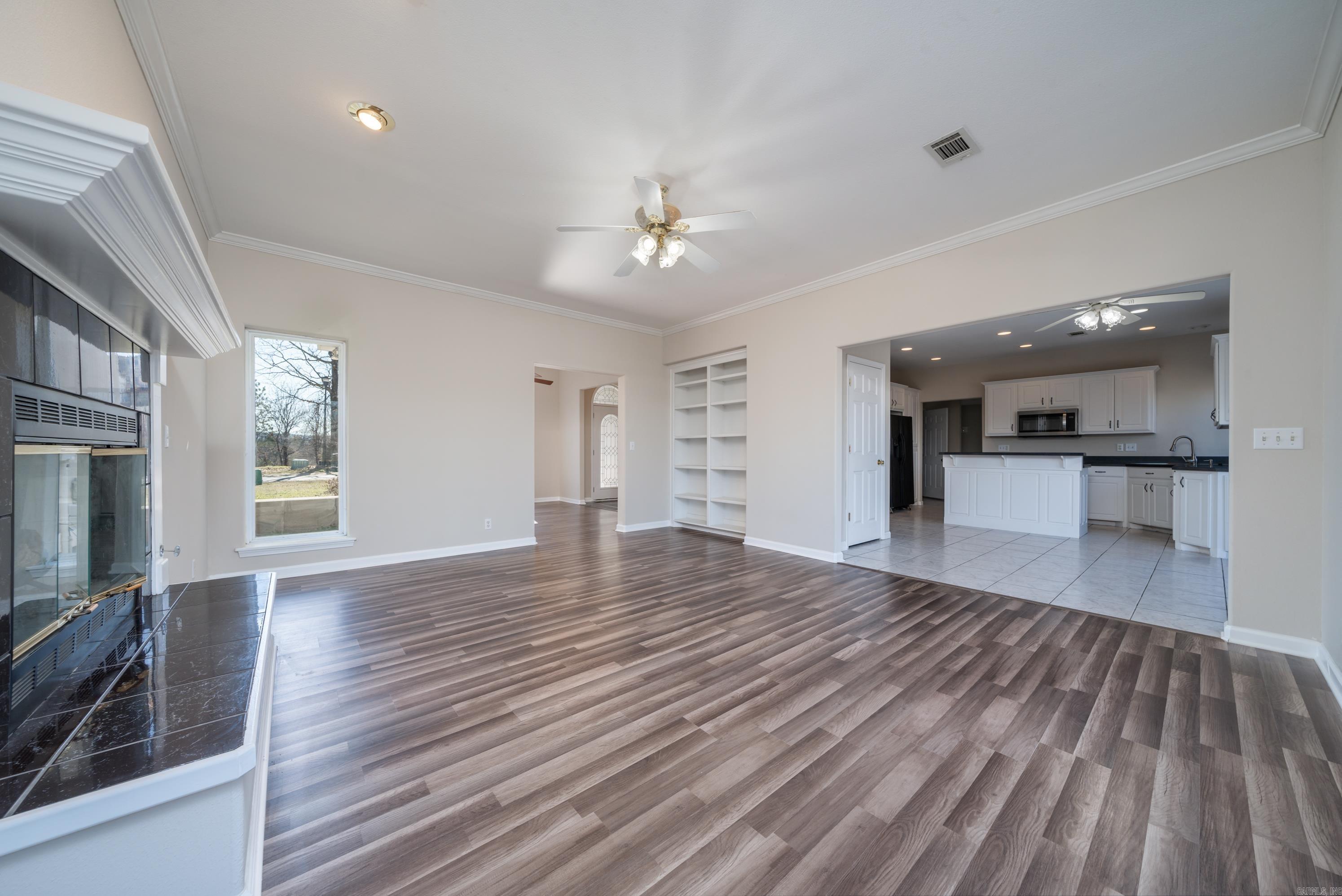 106 Hunterscove Court