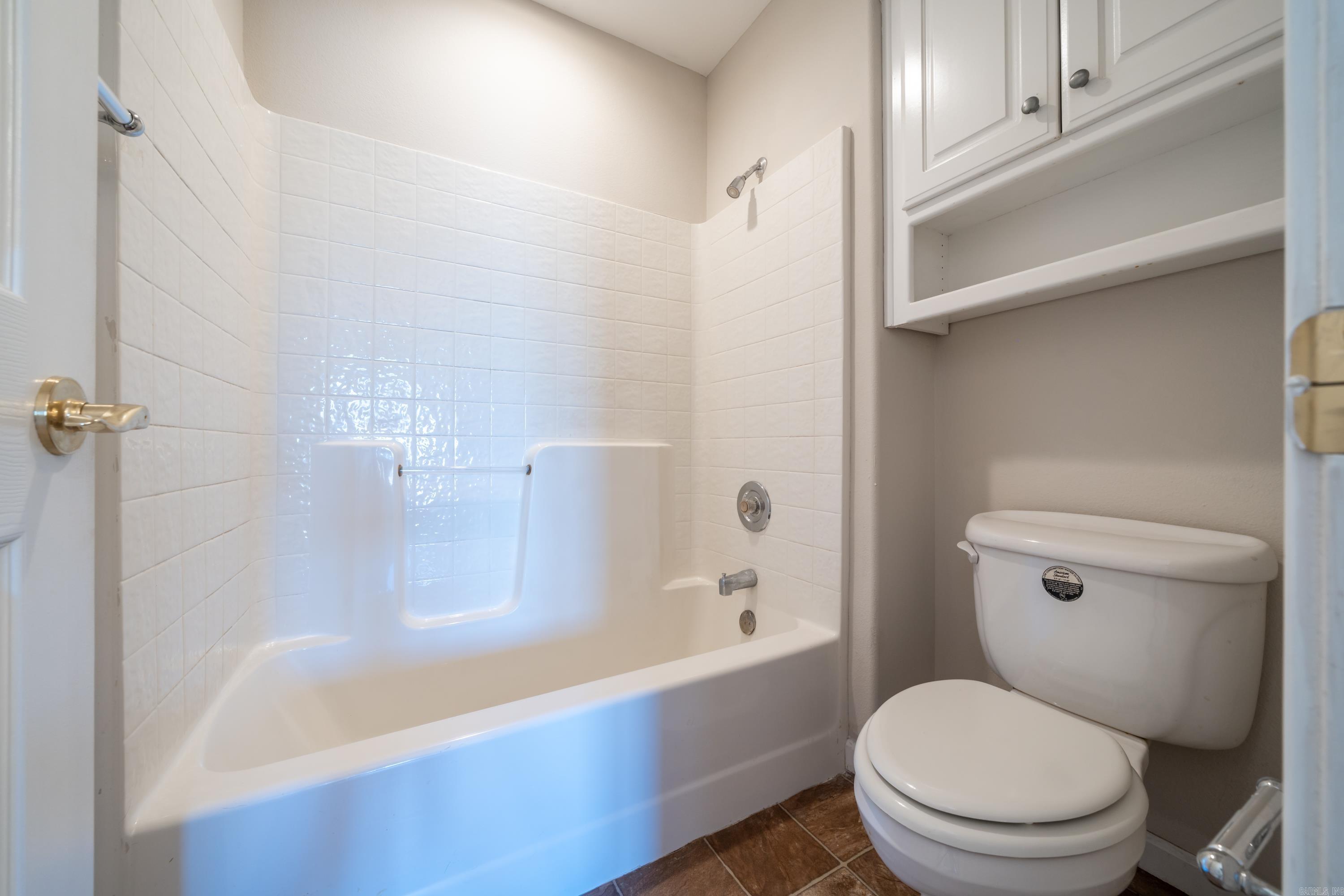 106 Hunterscove Court