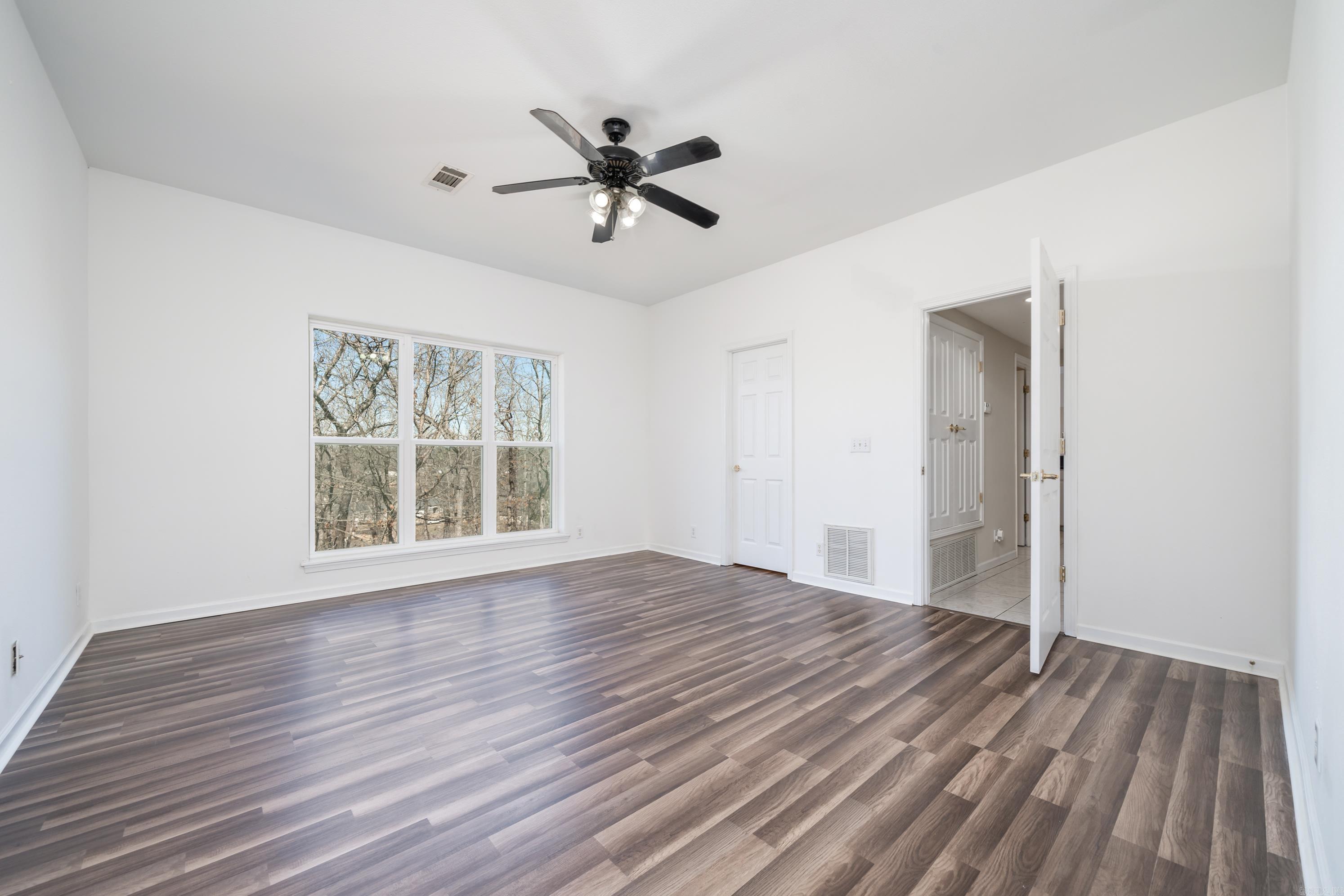 106 Hunterscove Court