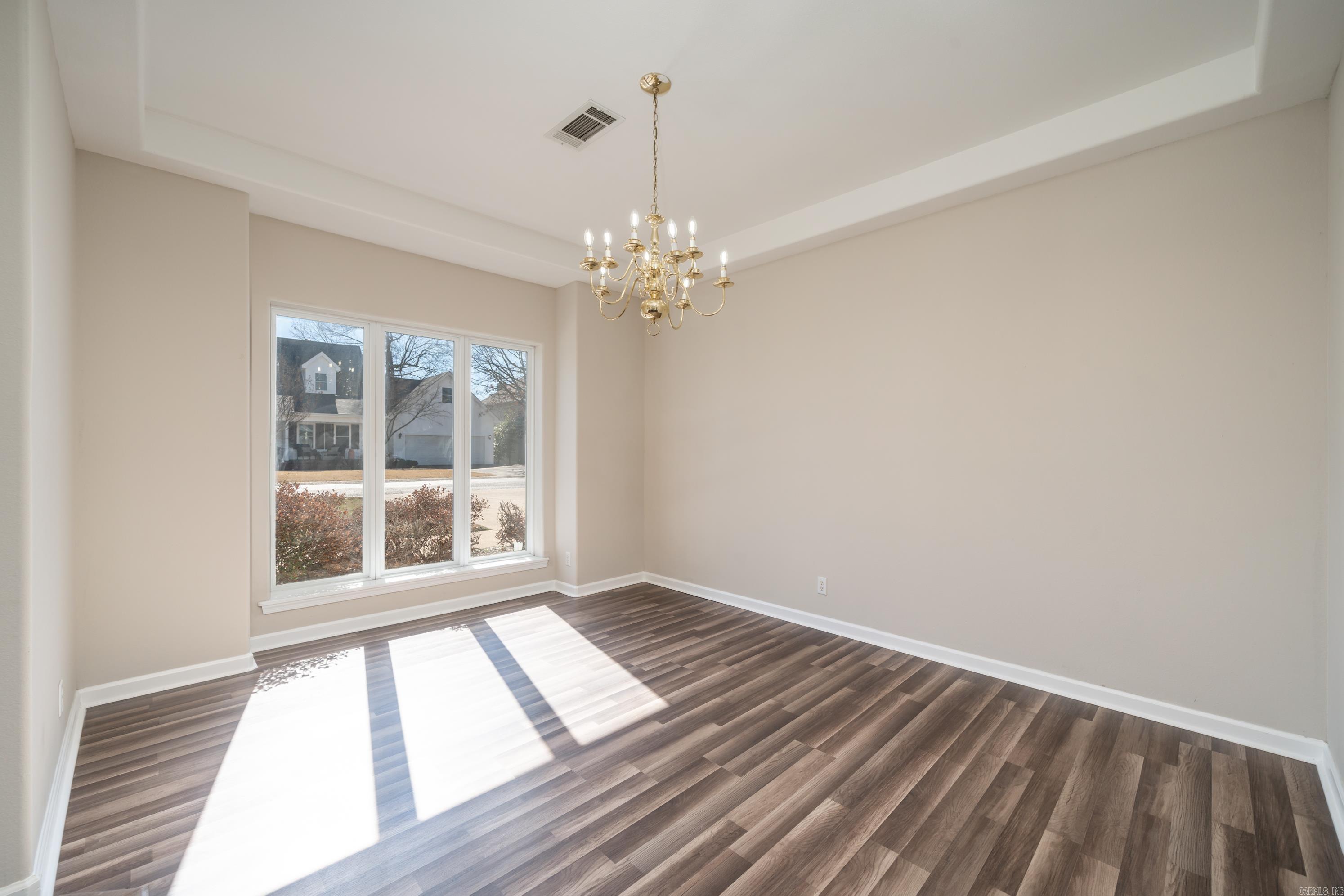 106 Hunterscove Court