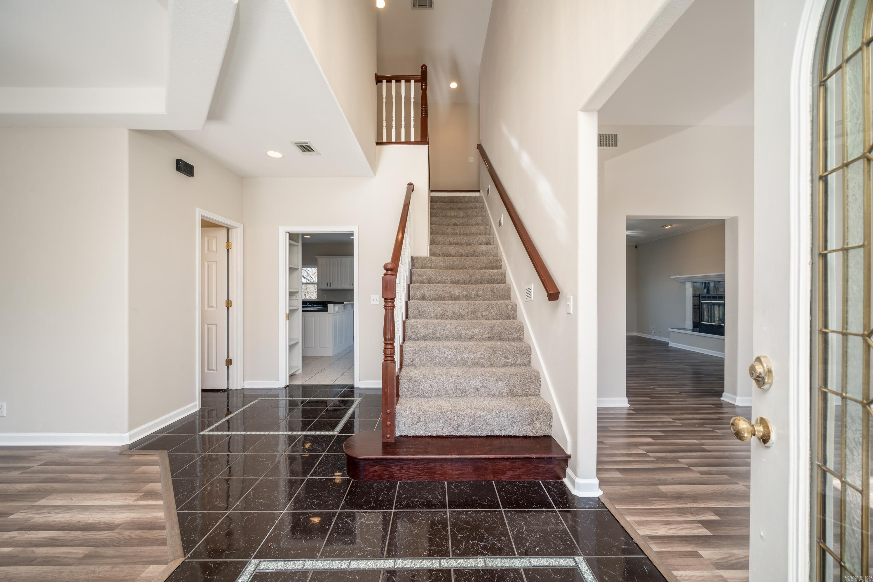 106 Hunterscove Court