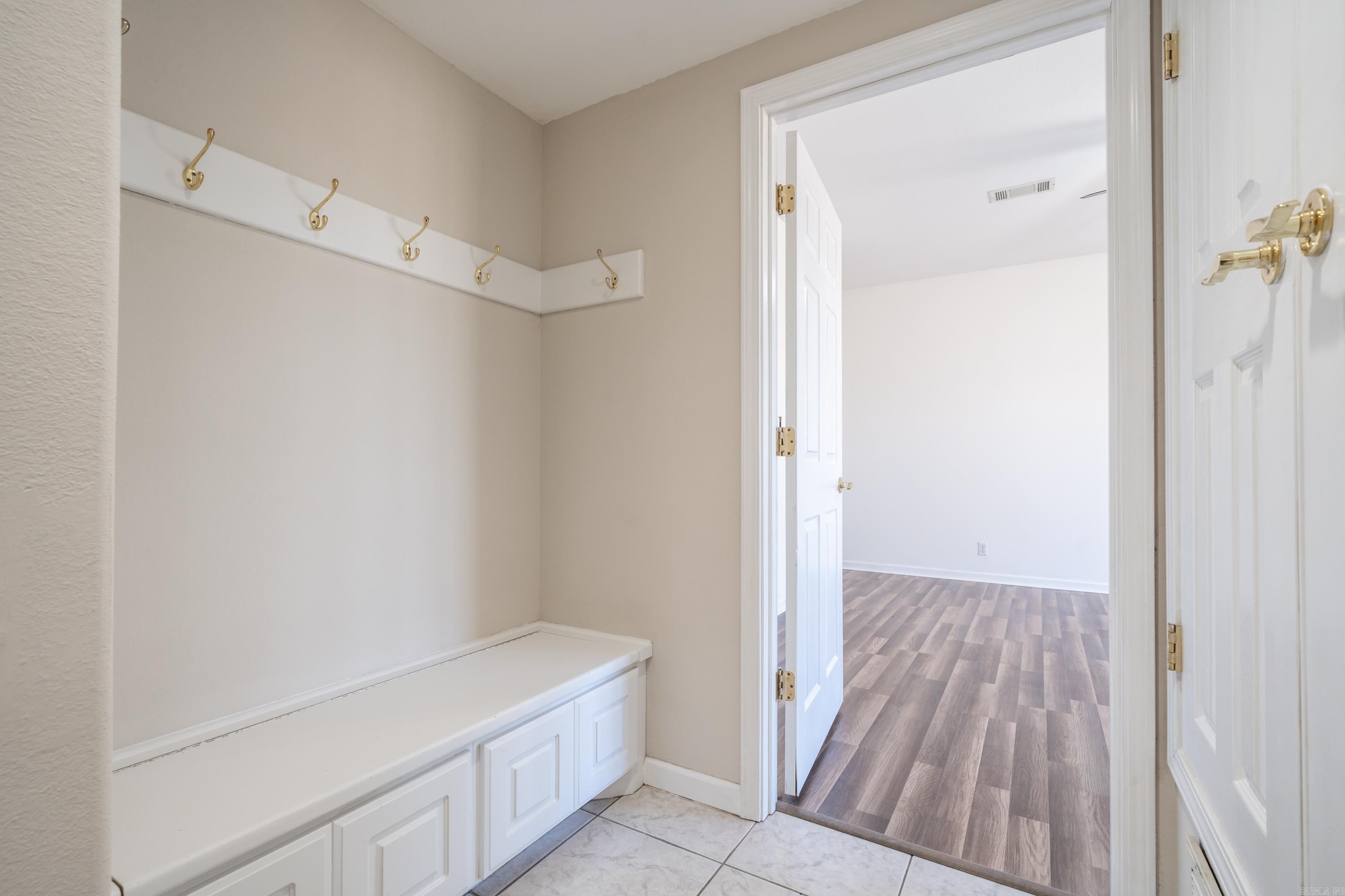 106 Hunterscove Court