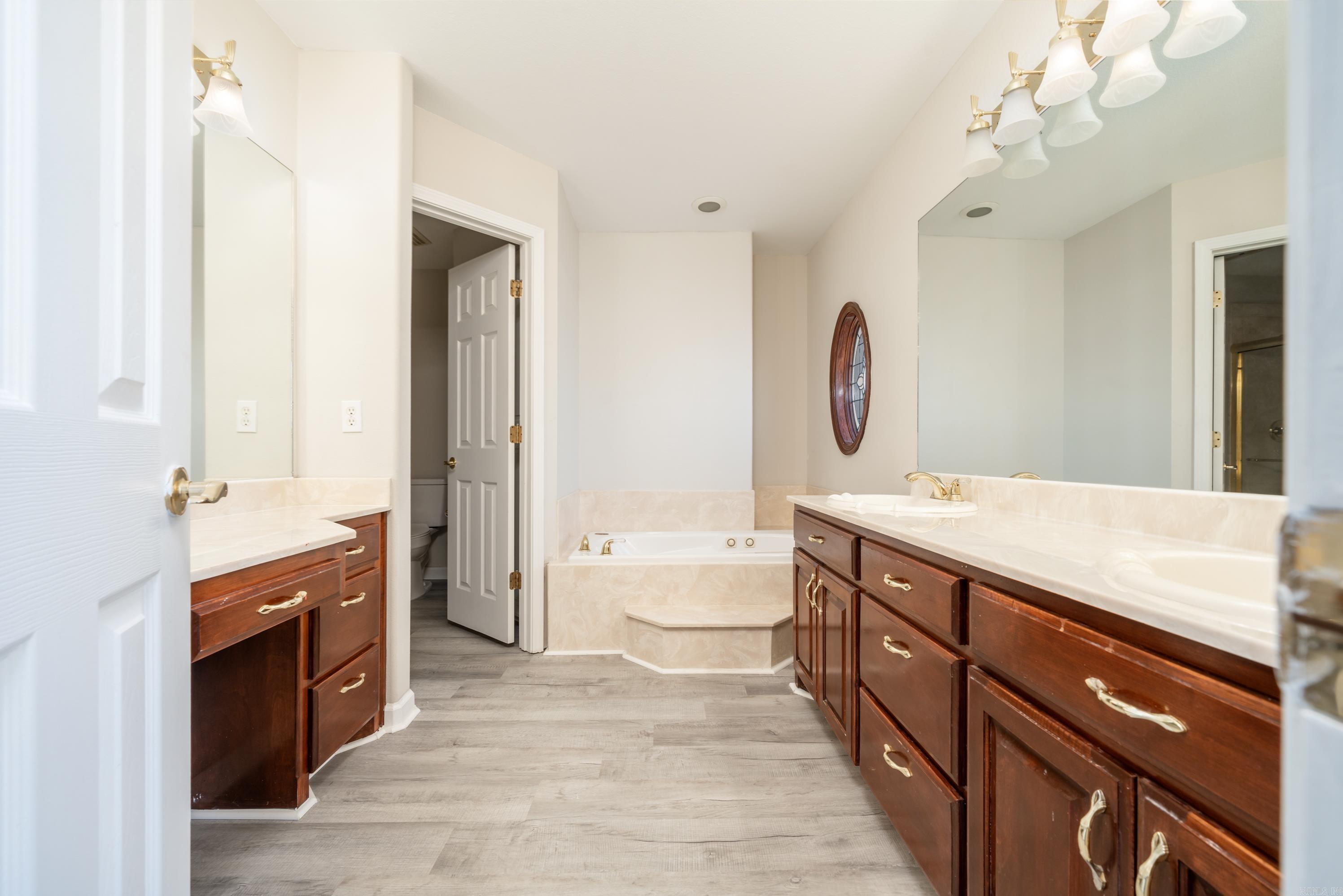 106 Hunterscove Court