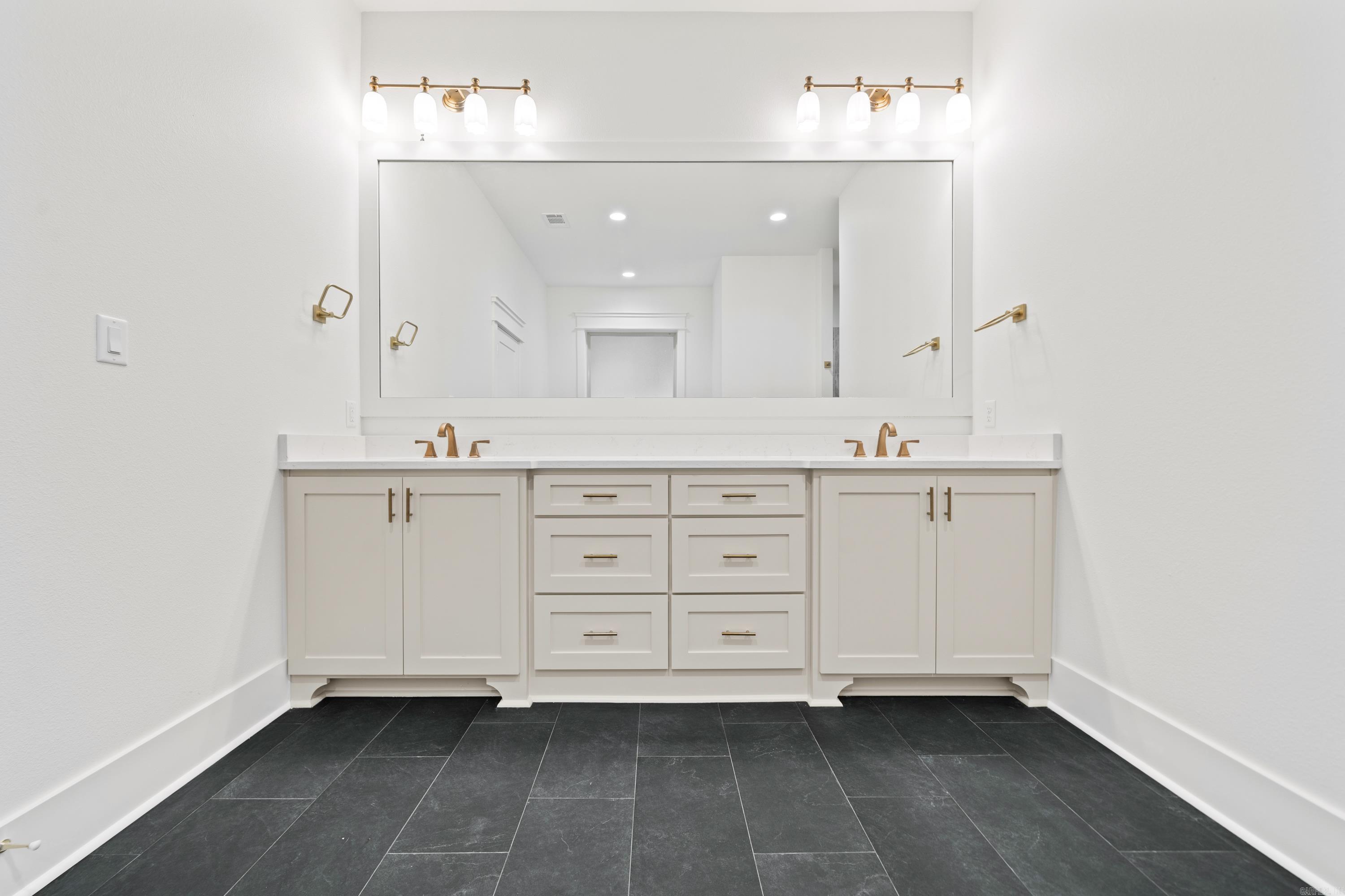 187 Waterview