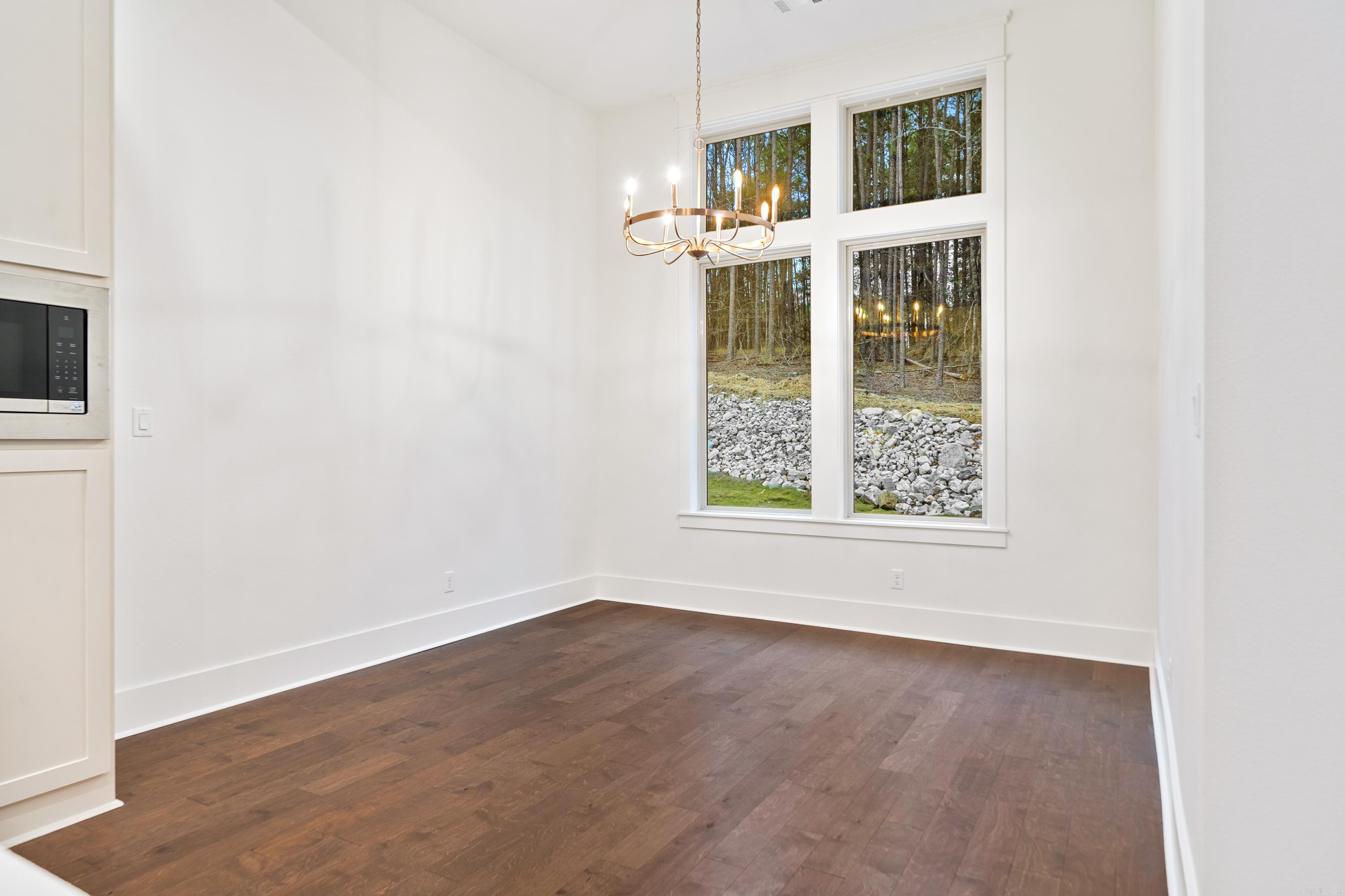 187 Waterview