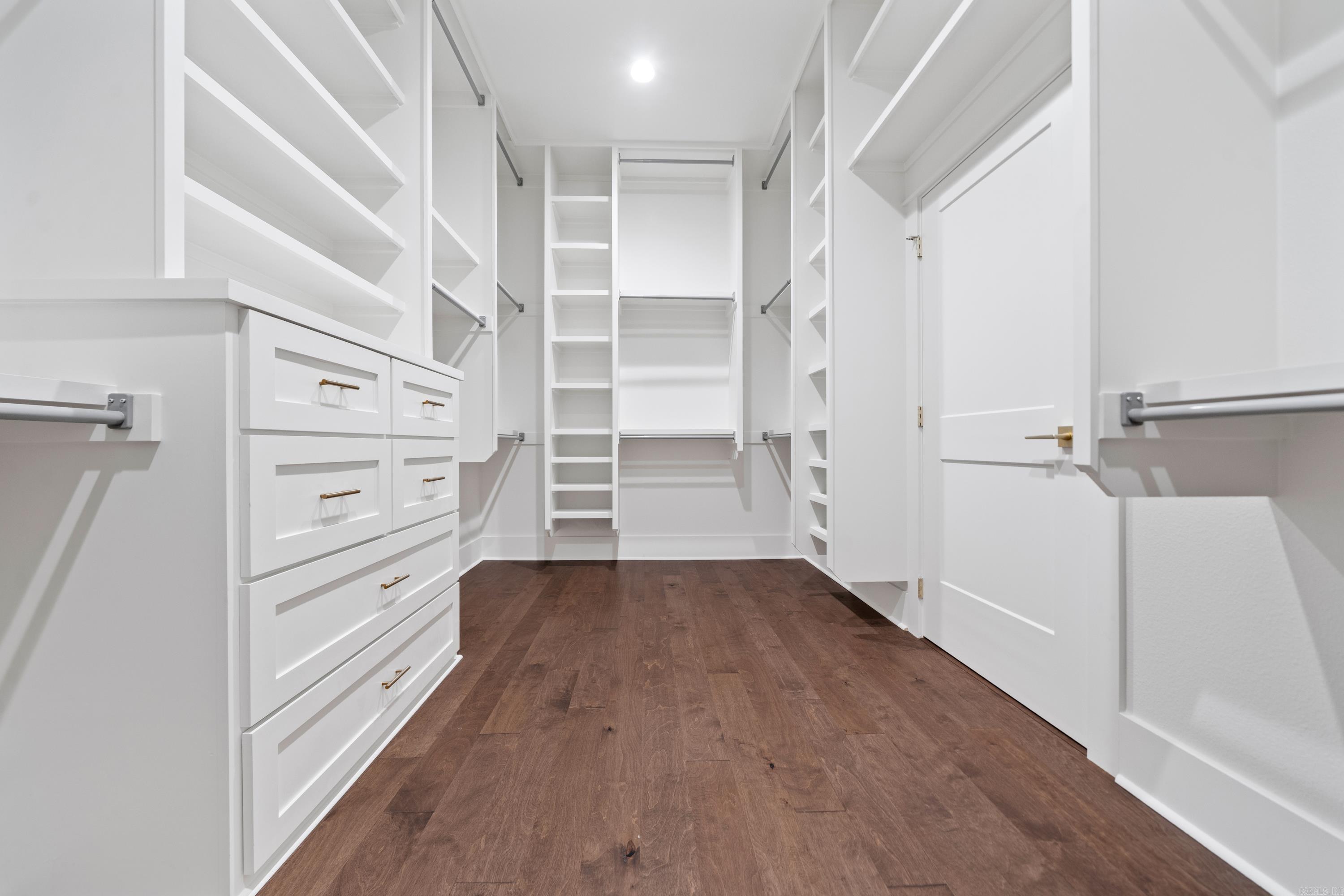 187 Waterview