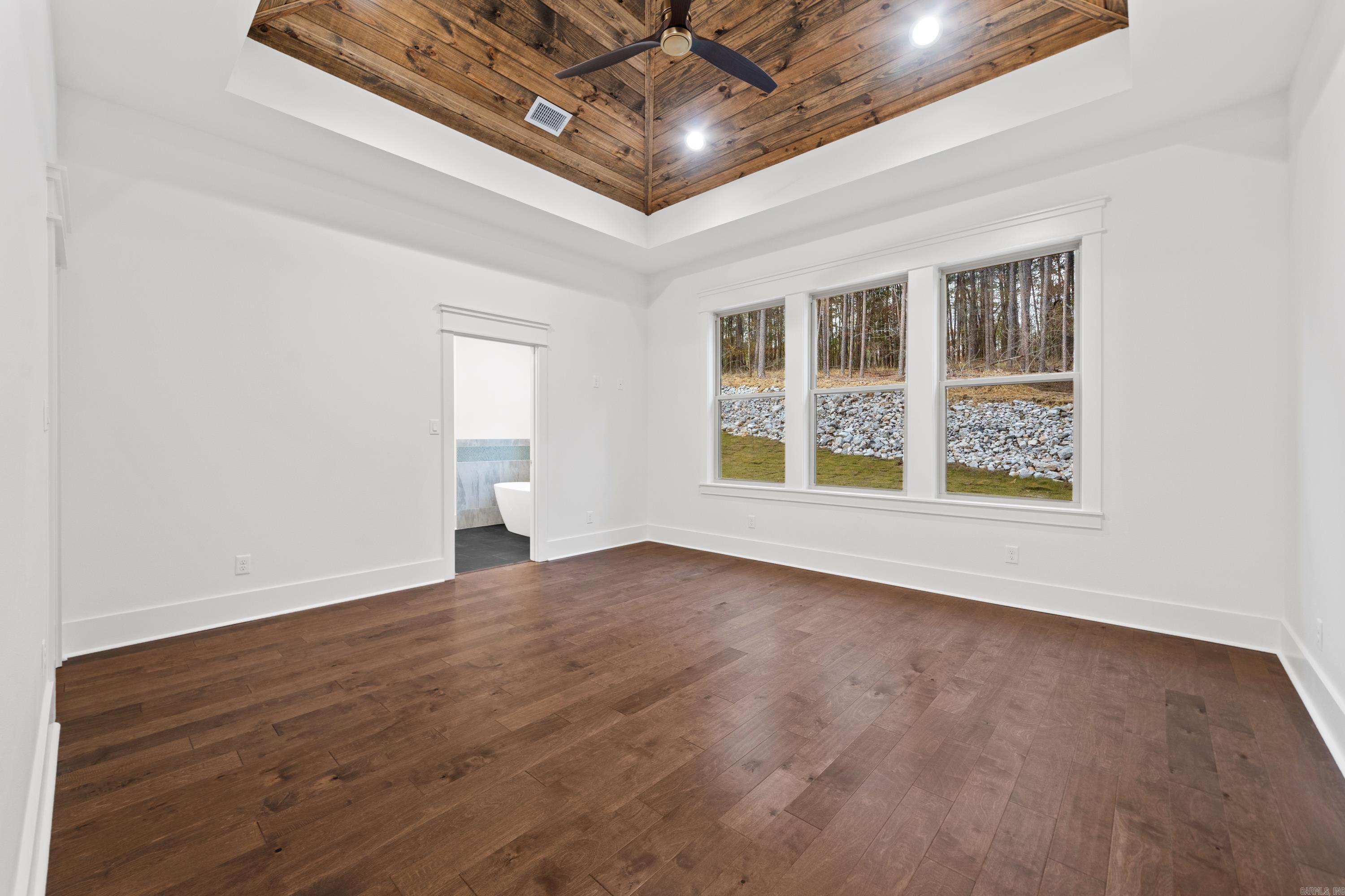 187 Waterview