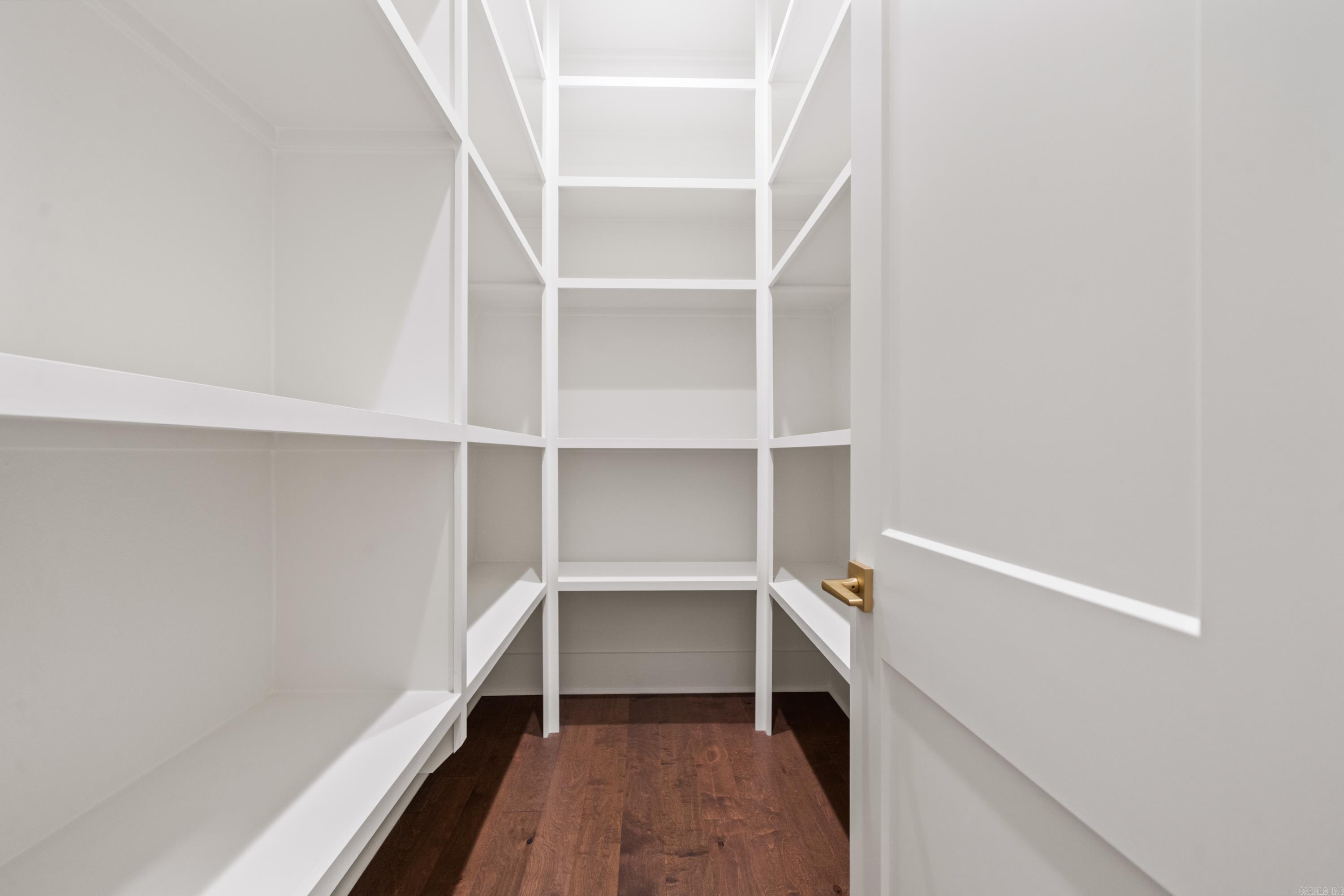 187 Waterview
