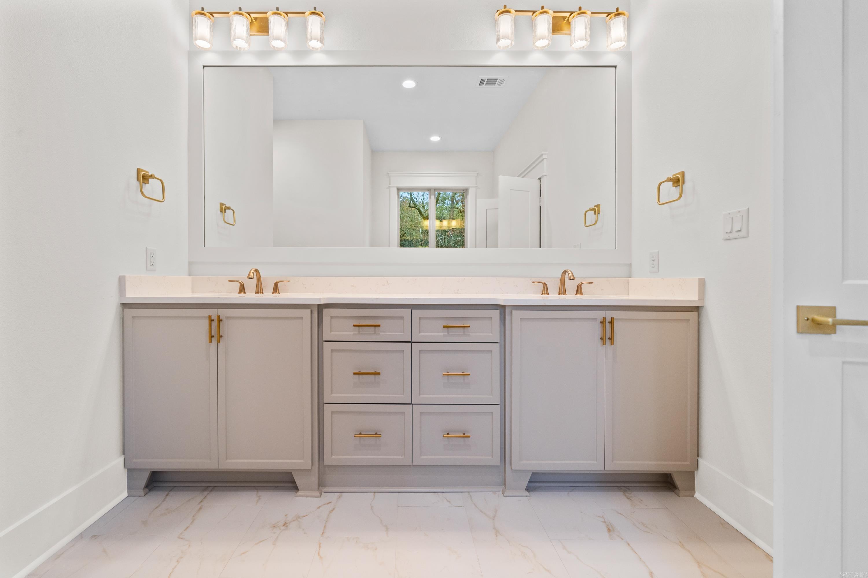 189 Waterview