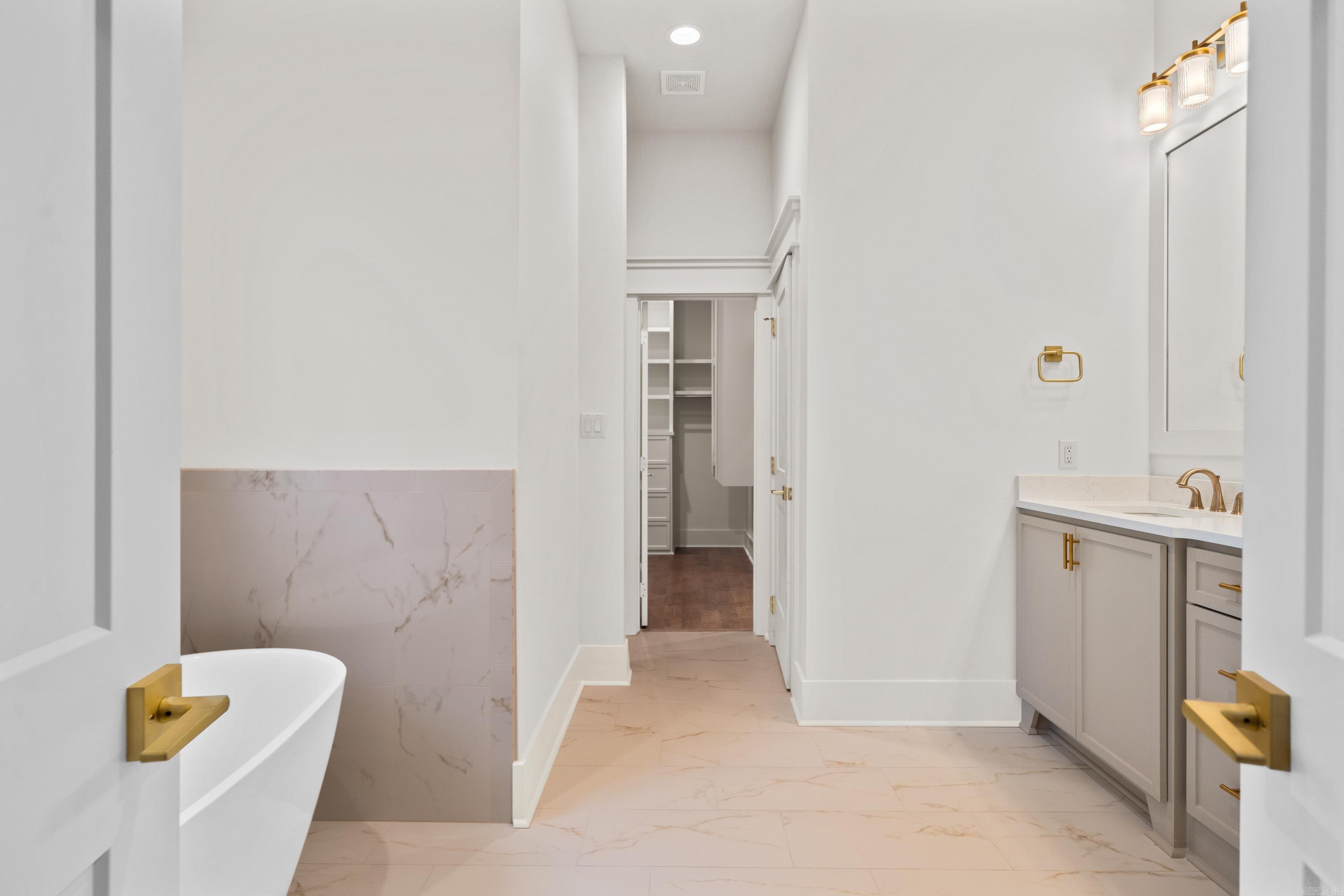189 Waterview