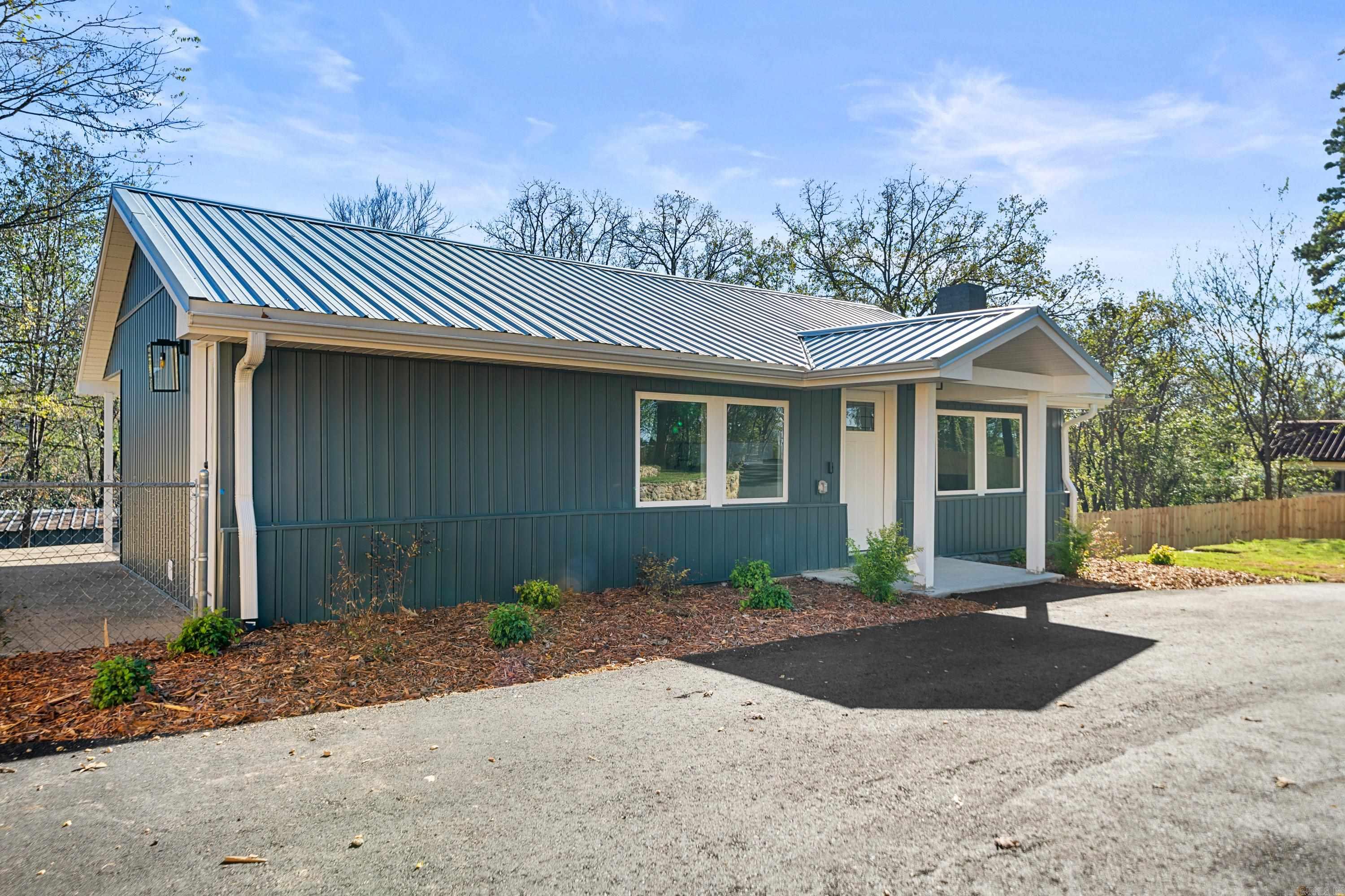 526 Burchwood Bay Road