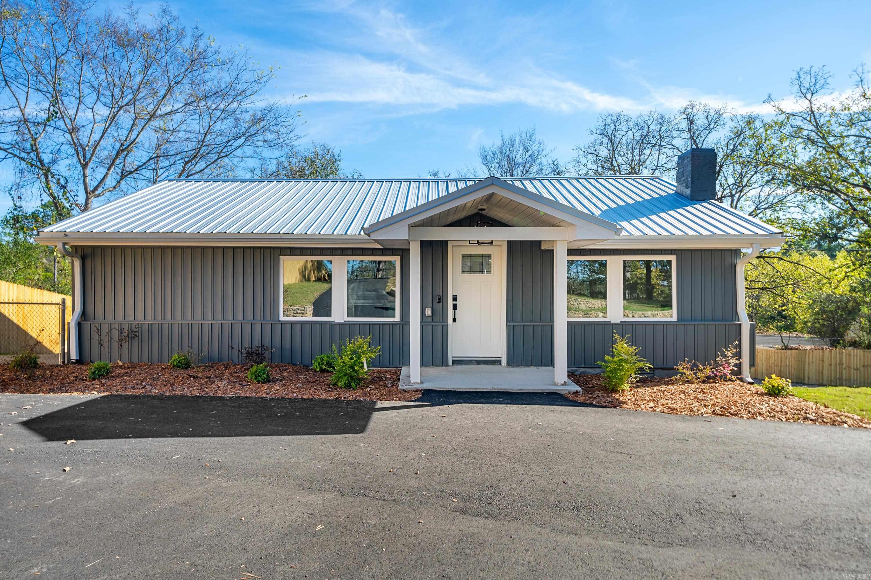 526 Burchwood Bay Road