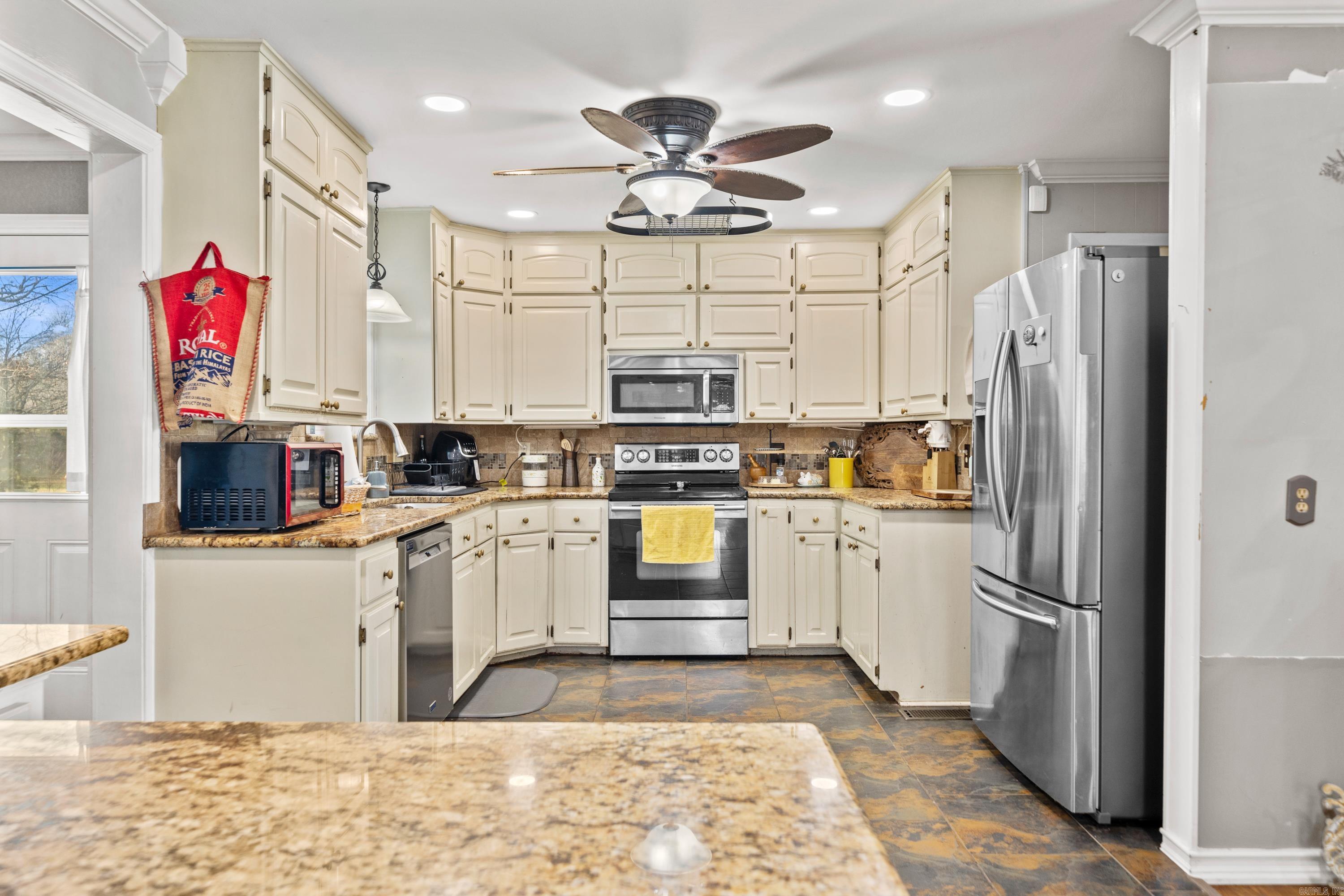 229 Lansend Lane