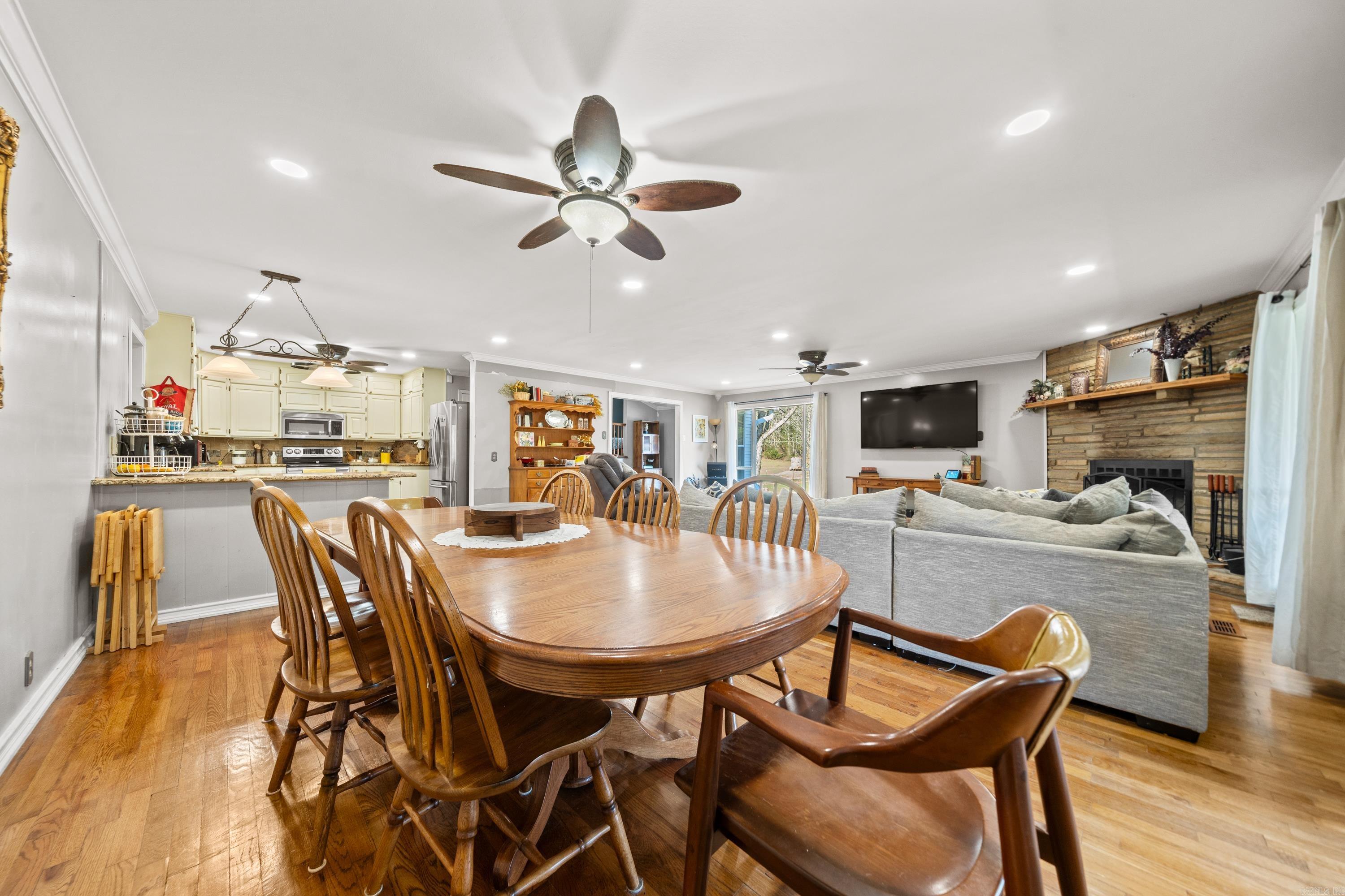 229 Lansend Lane