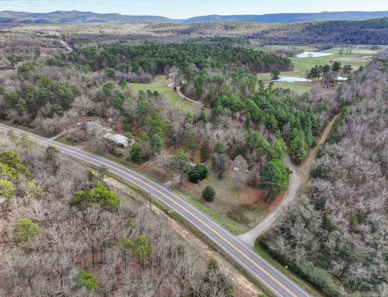 1095 HWY 8 E