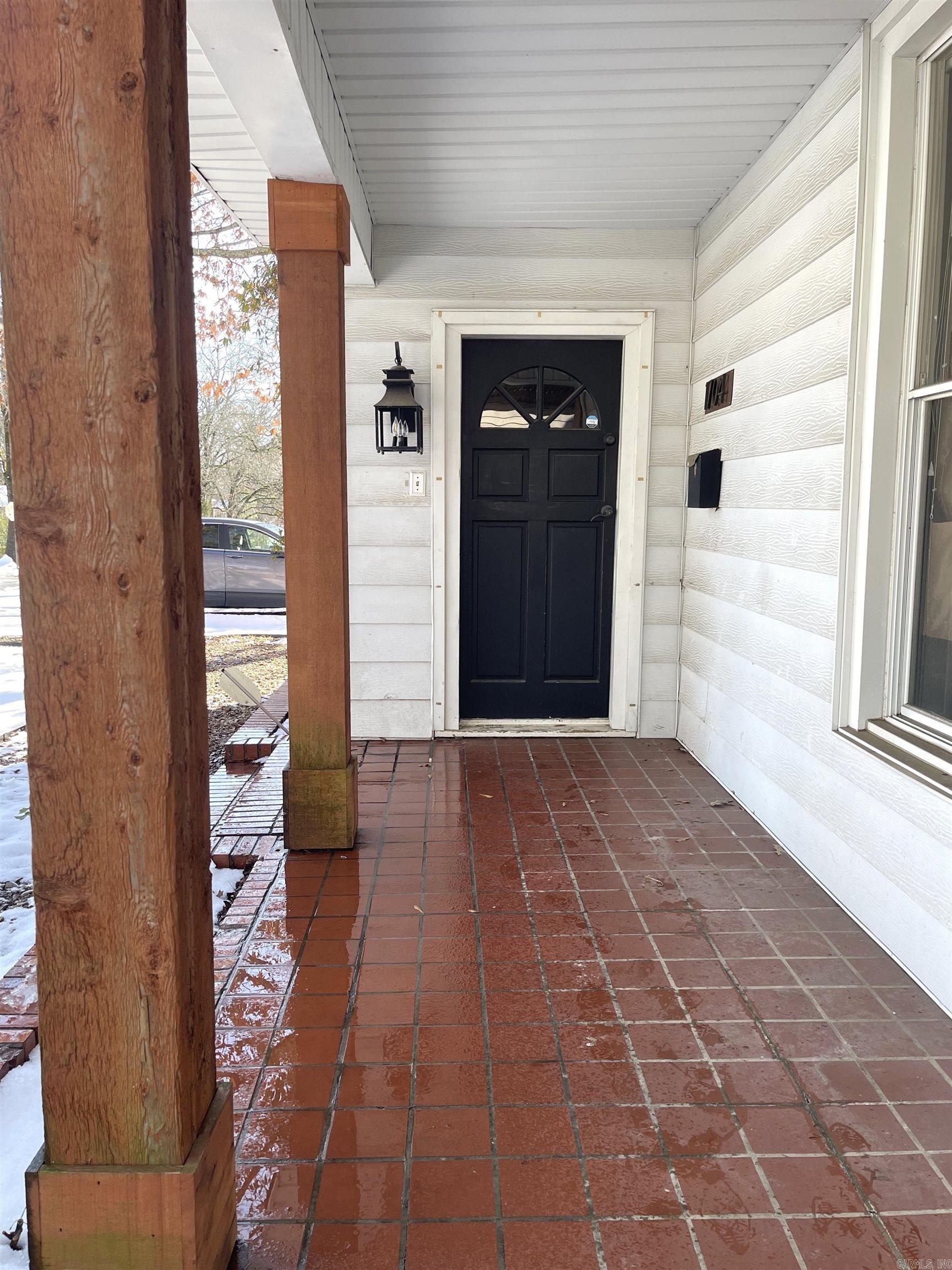 1704 N Taylor Street