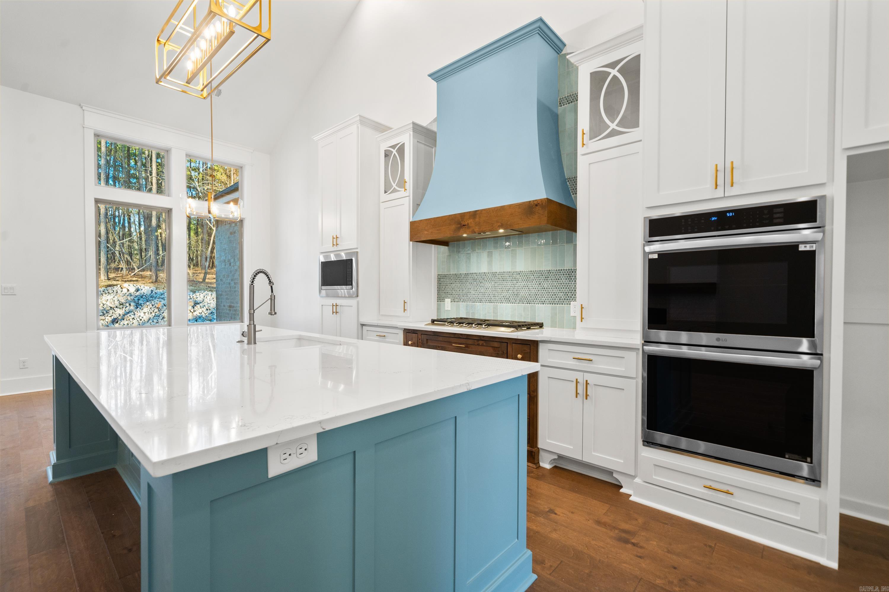 185 Waterview