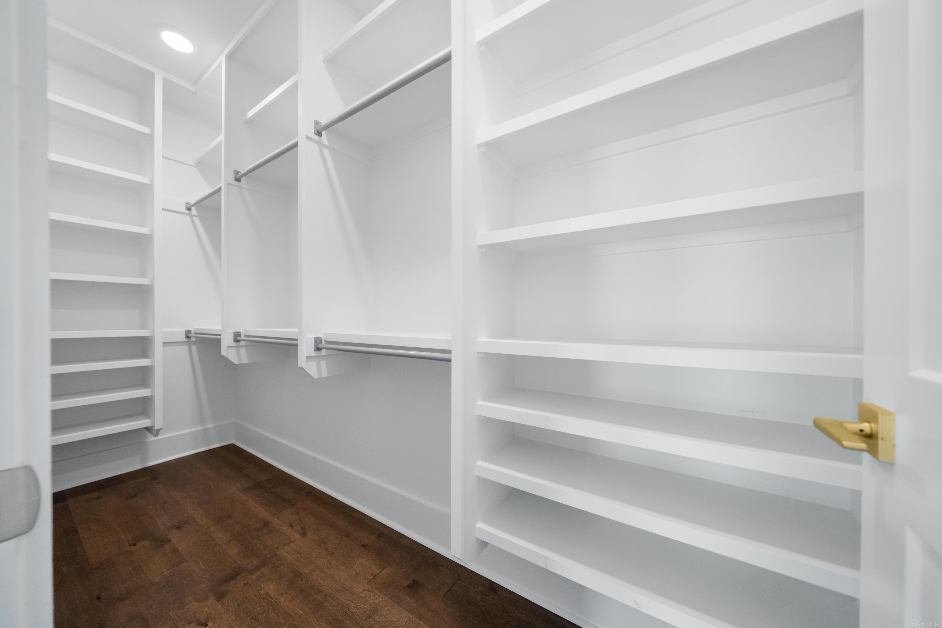 185 Waterview