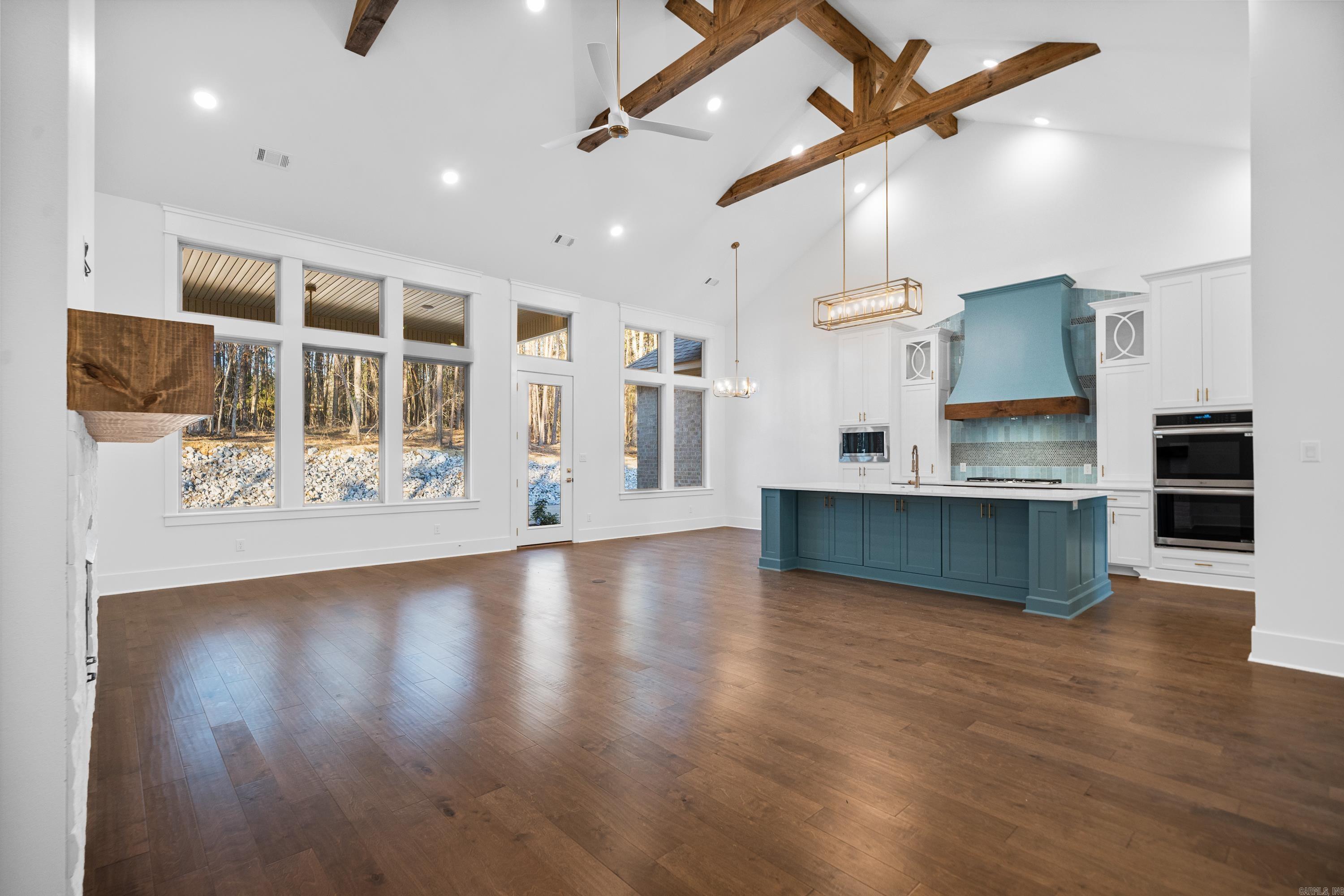 185 Waterview