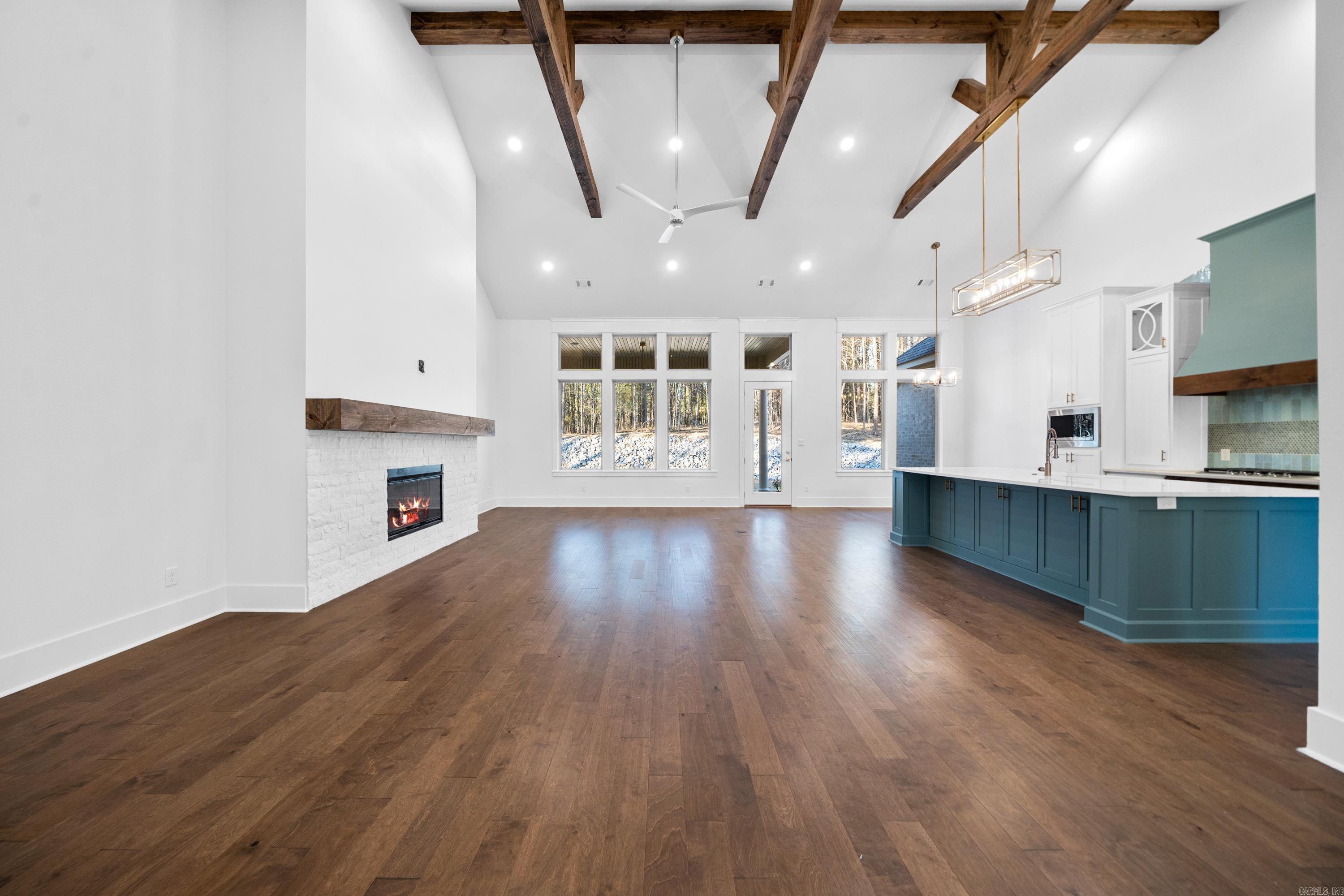 185 Waterview
