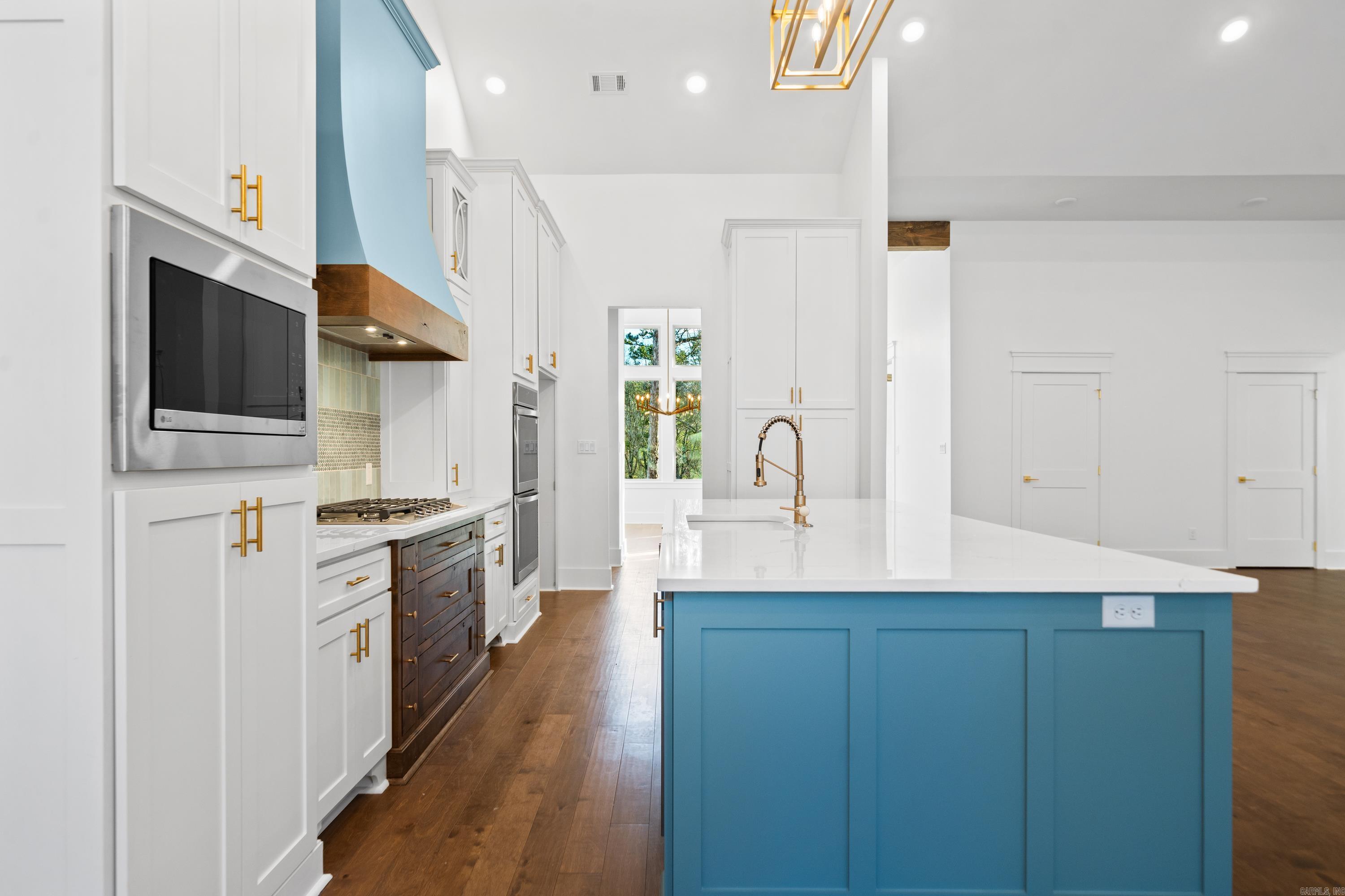 185 Waterview