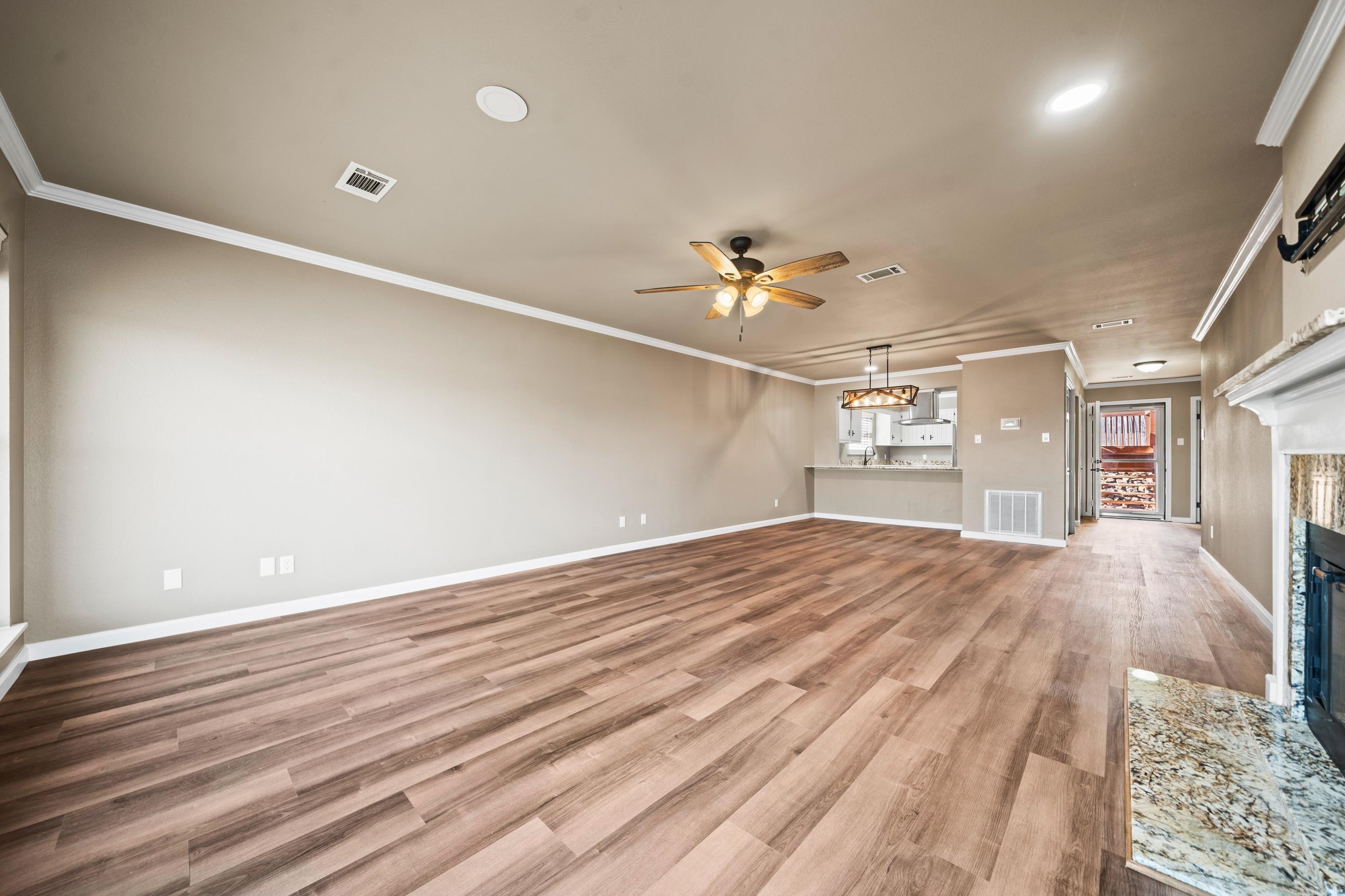 310 Kleinshore Unit: C-14