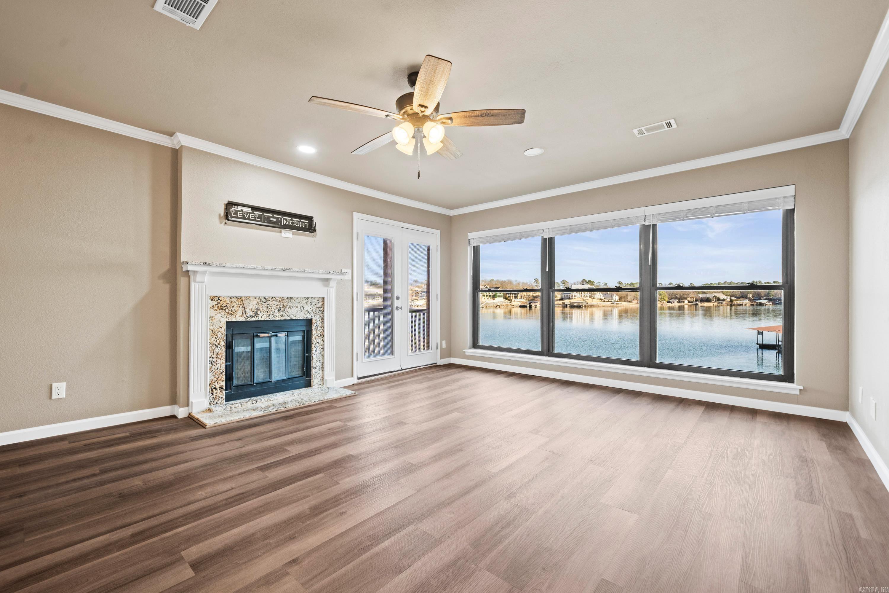 310 Kleinshore Unit: C-14