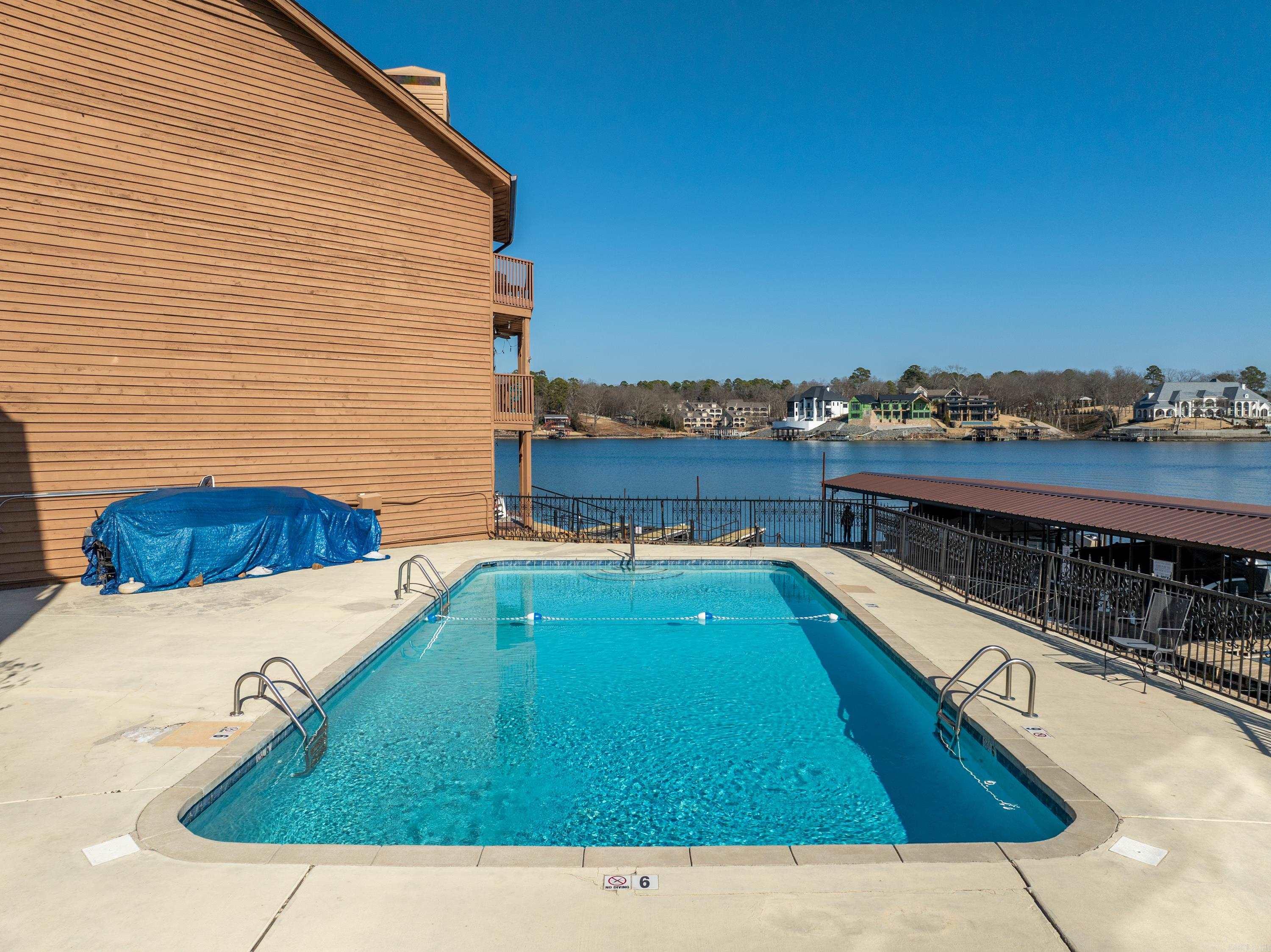 310 Kleinshore Unit: C-14