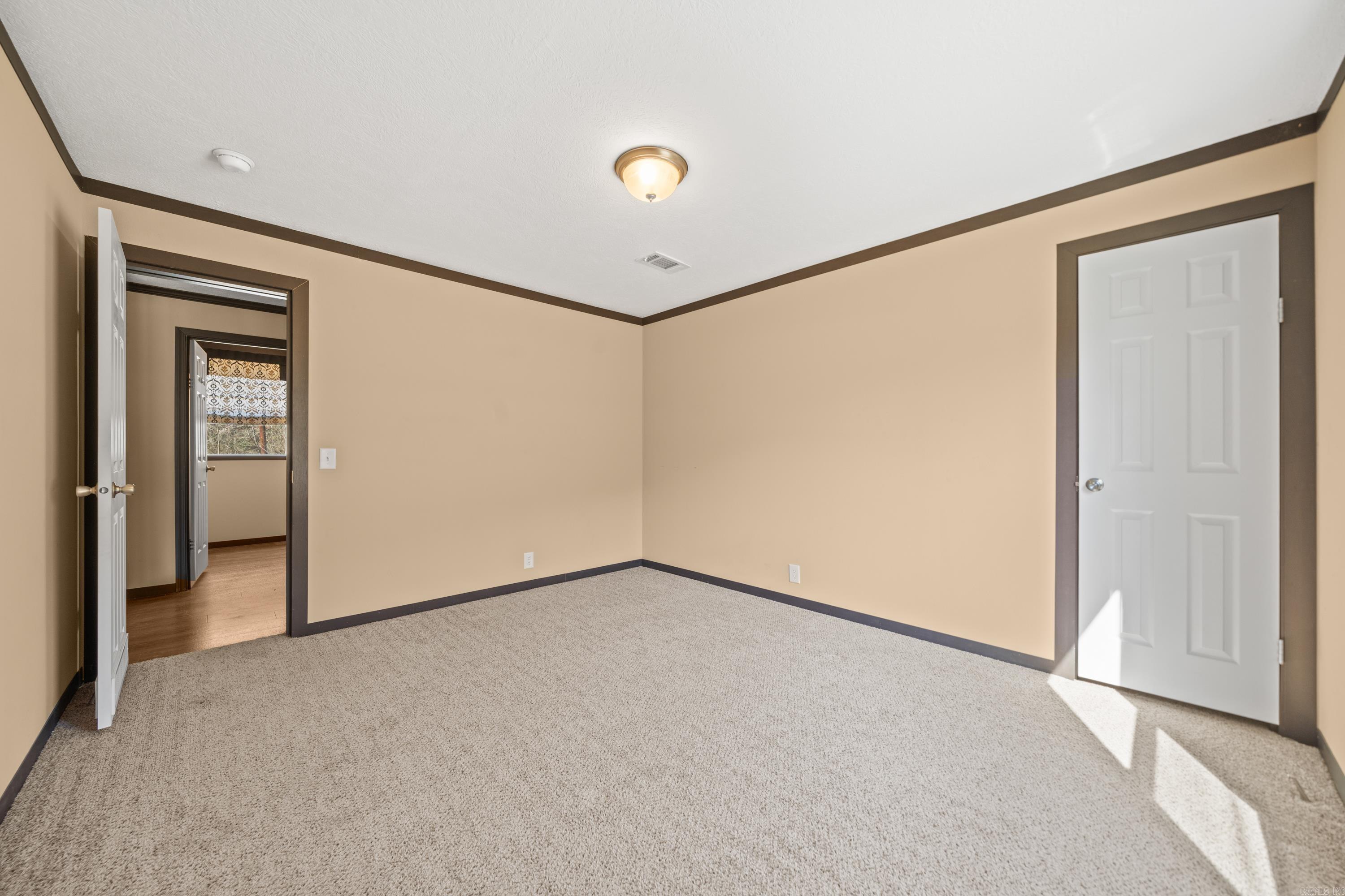 1002 Ozark Loop