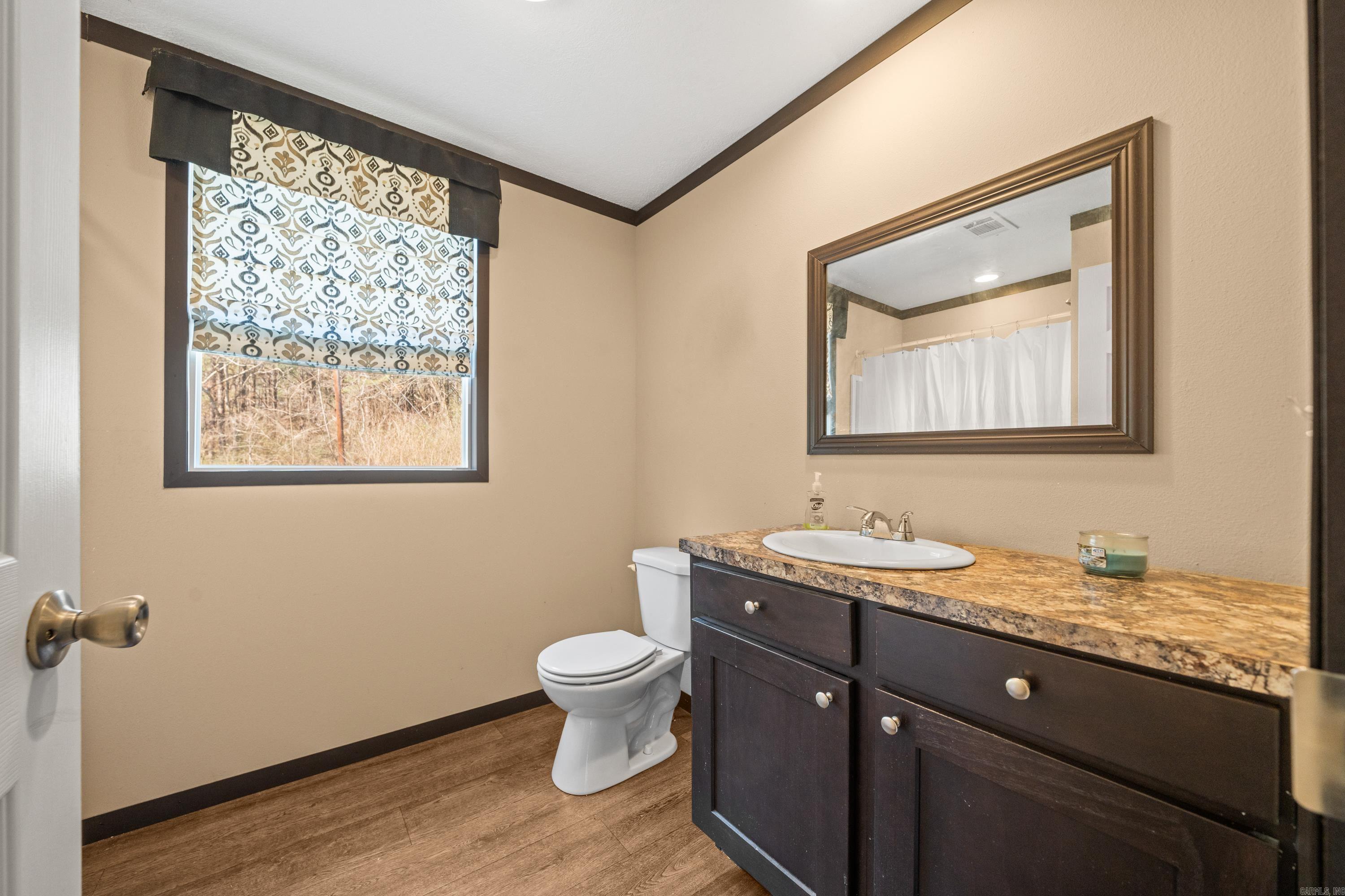 1002 Ozark Loop