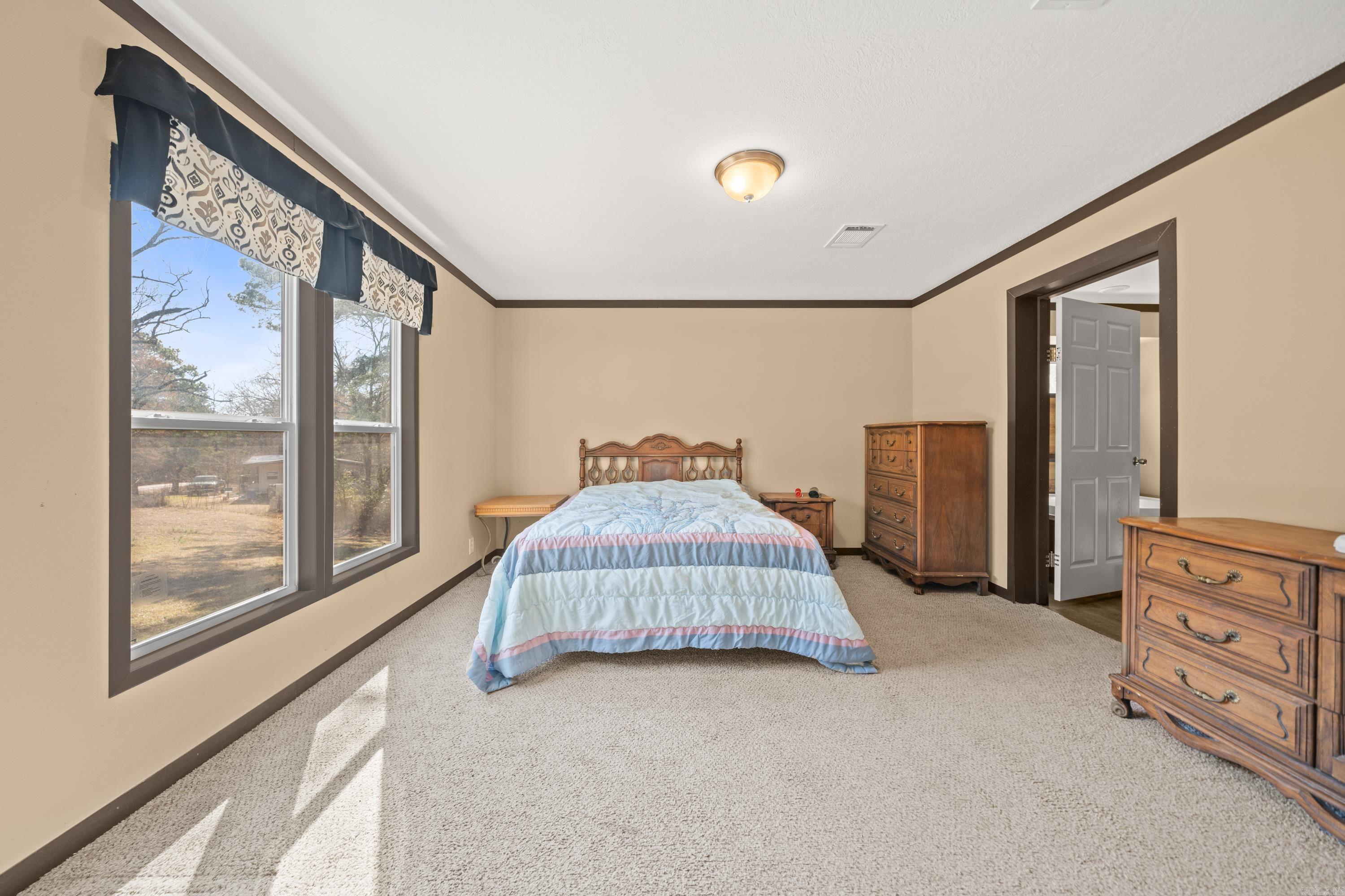 1002 Ozark Loop