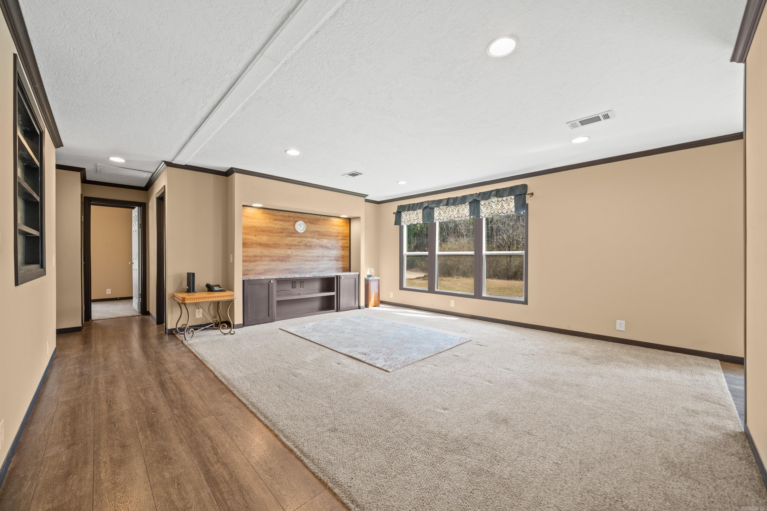 1002 Ozark Loop