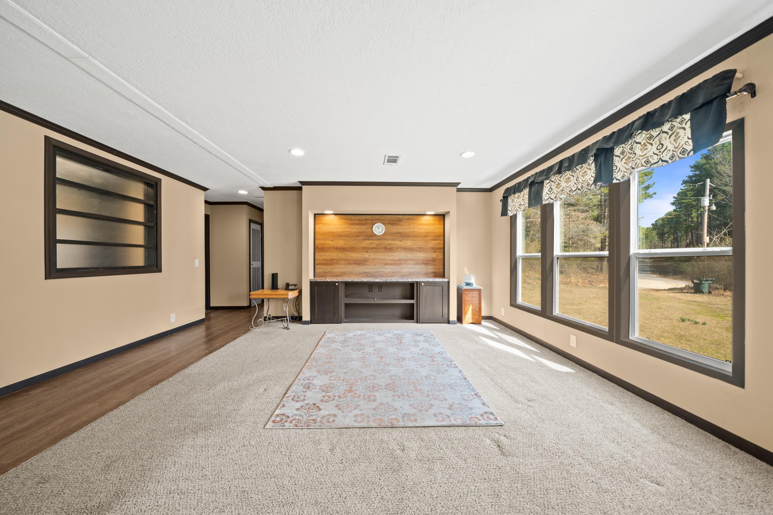 1002 Ozark Loop