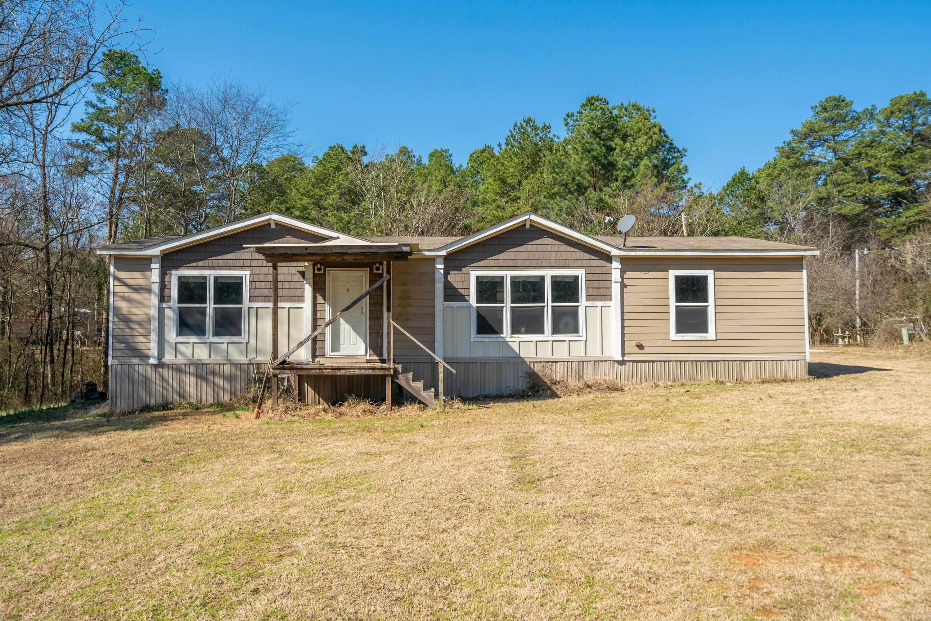 1002 Ozark Loop