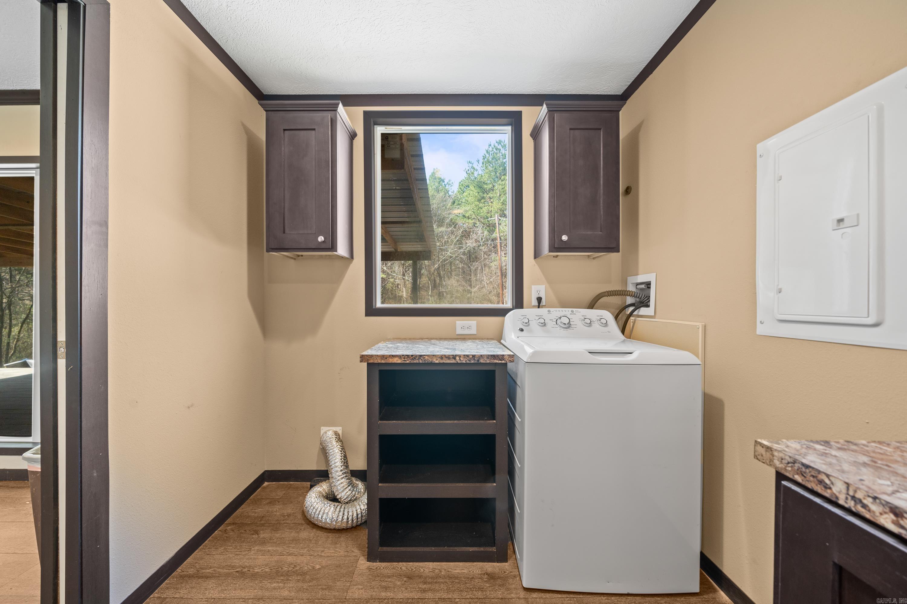 1002 Ozark Loop