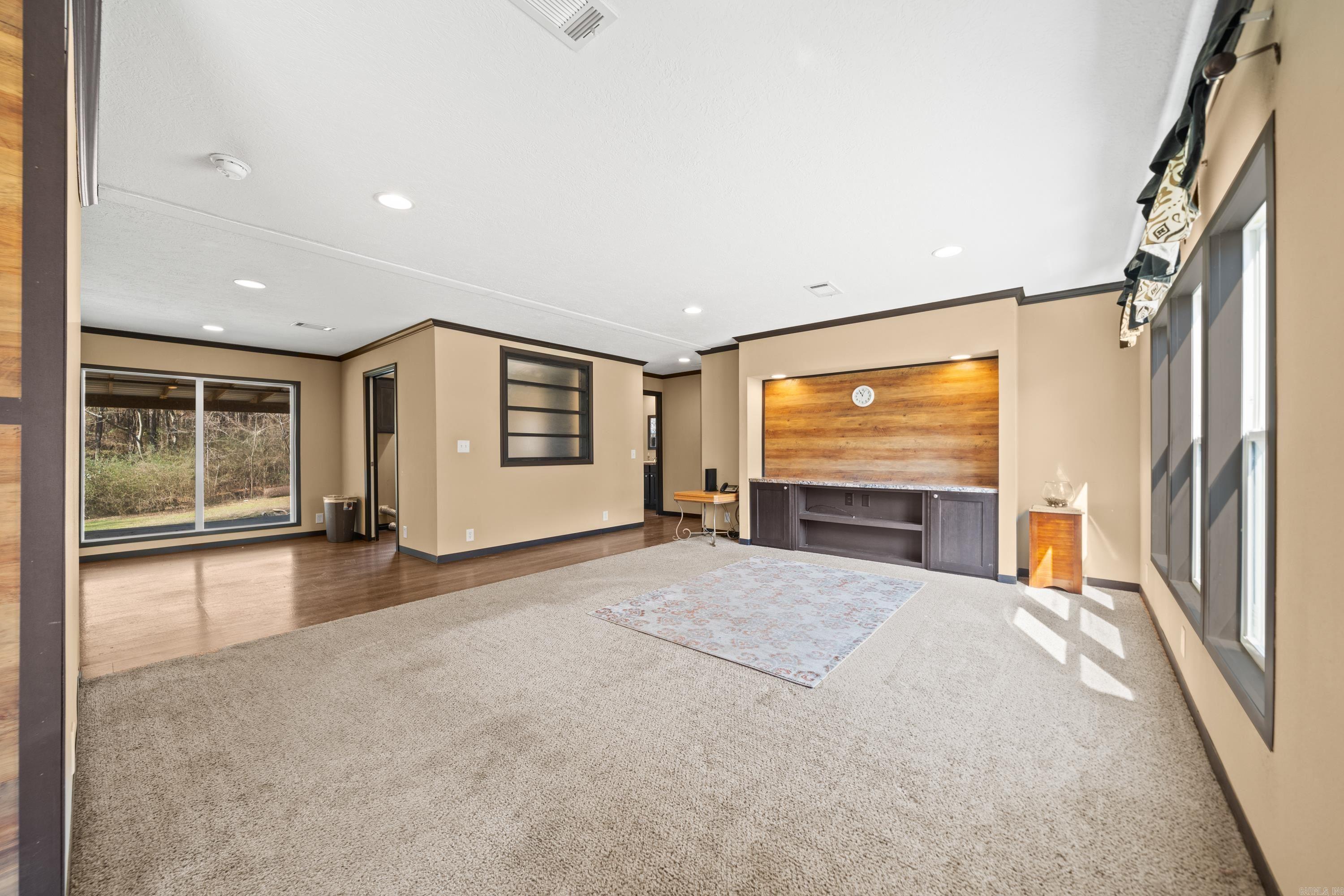 1002 Ozark Loop