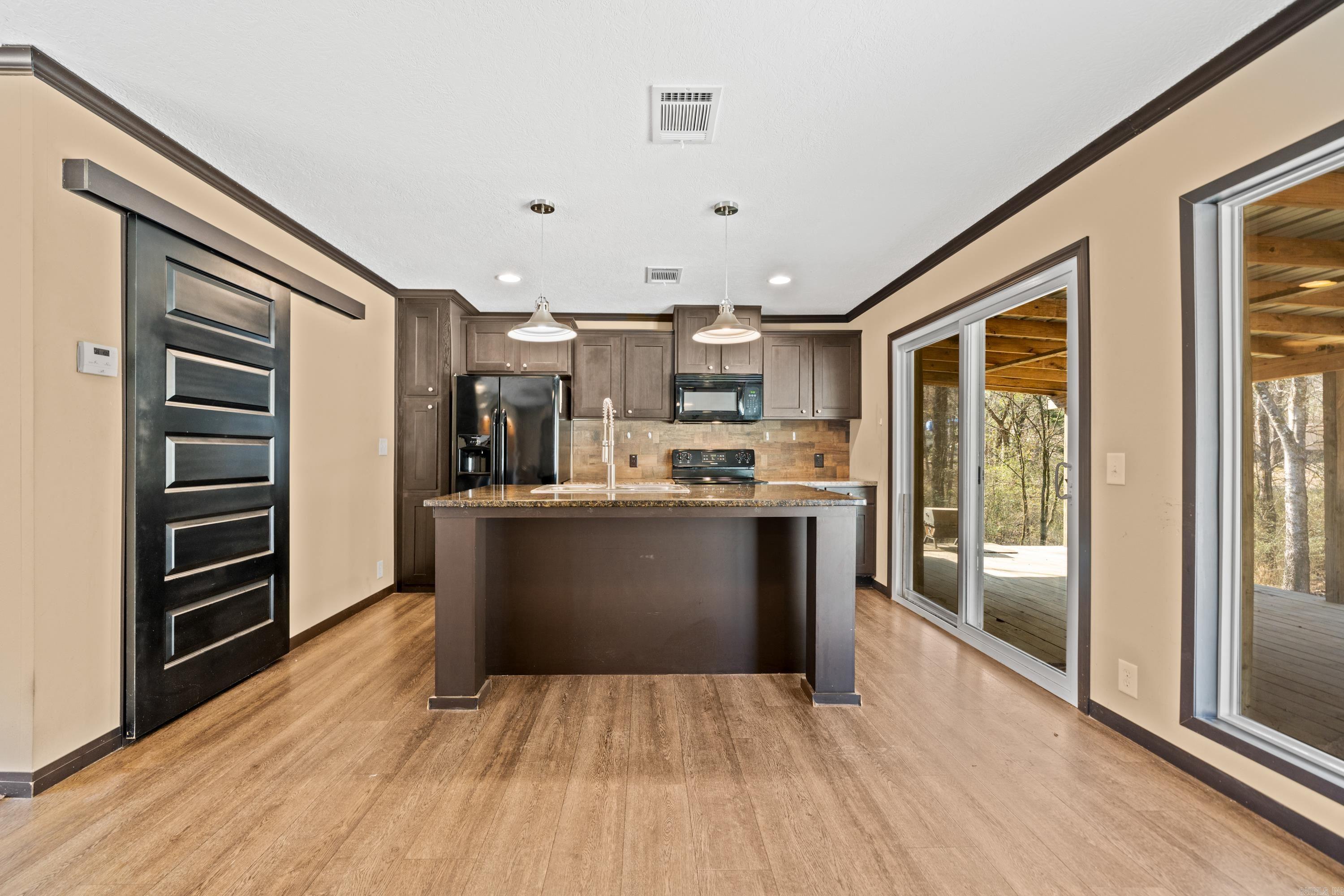 1002 Ozark Loop