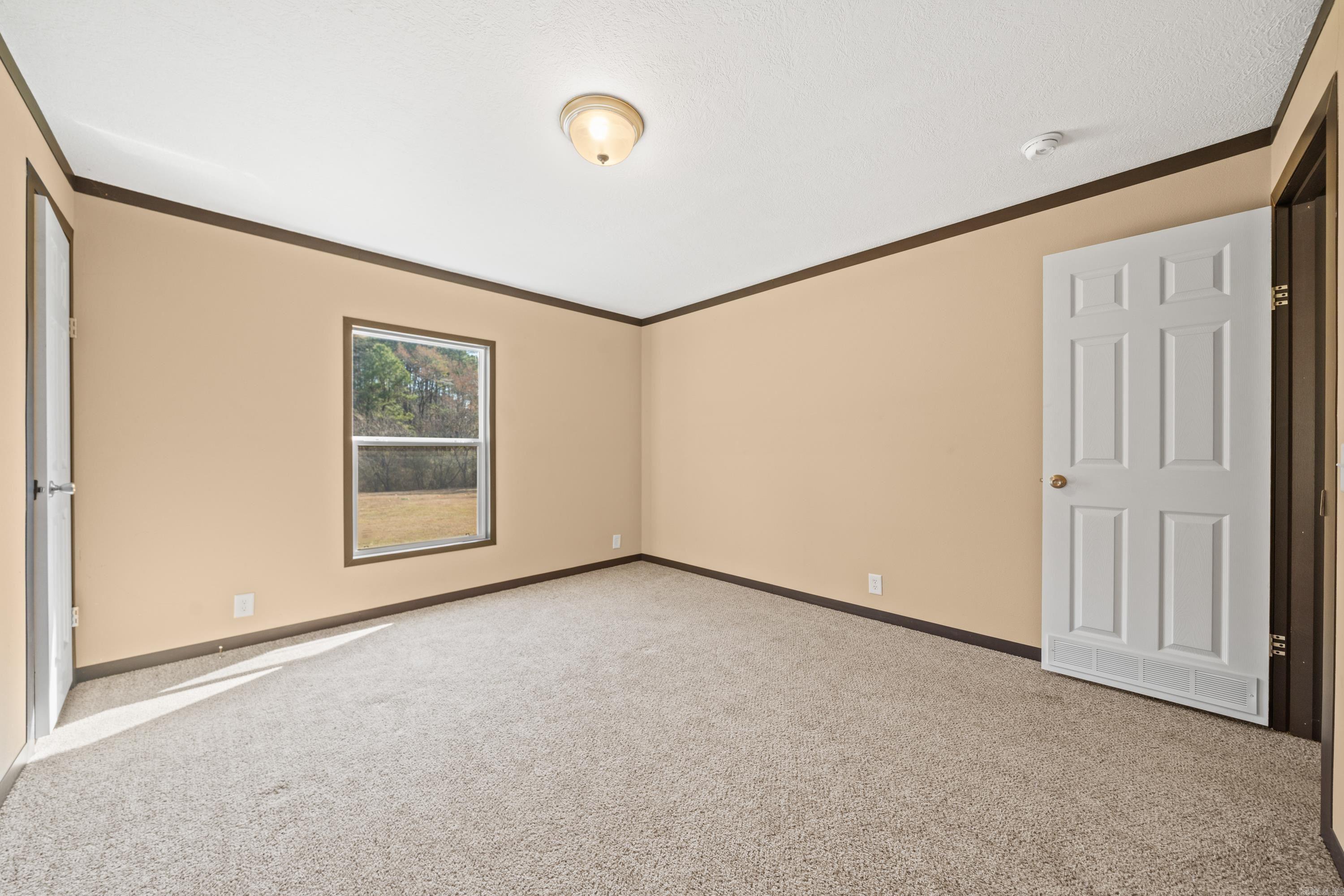 1002 Ozark Loop