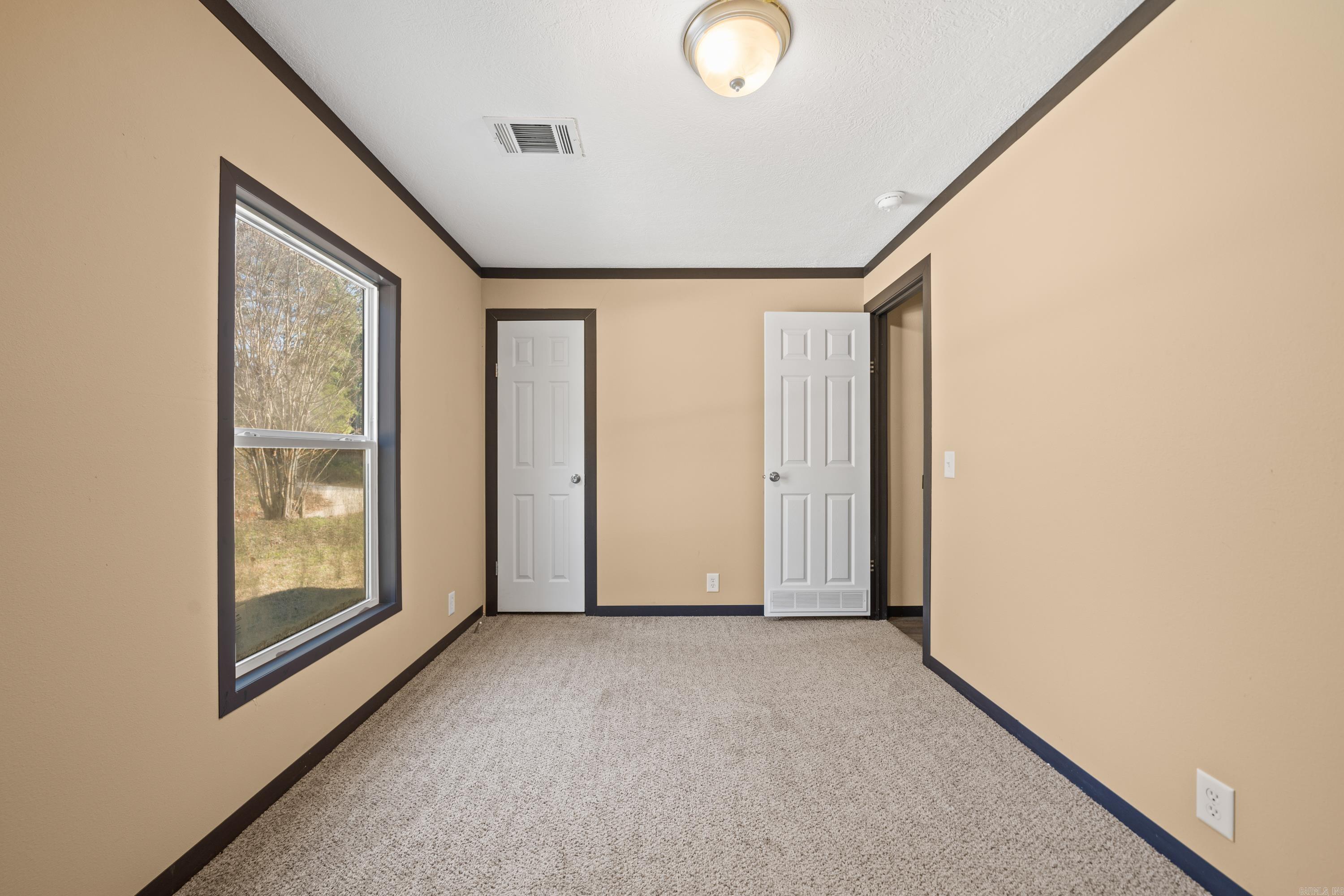 1002 Ozark Loop