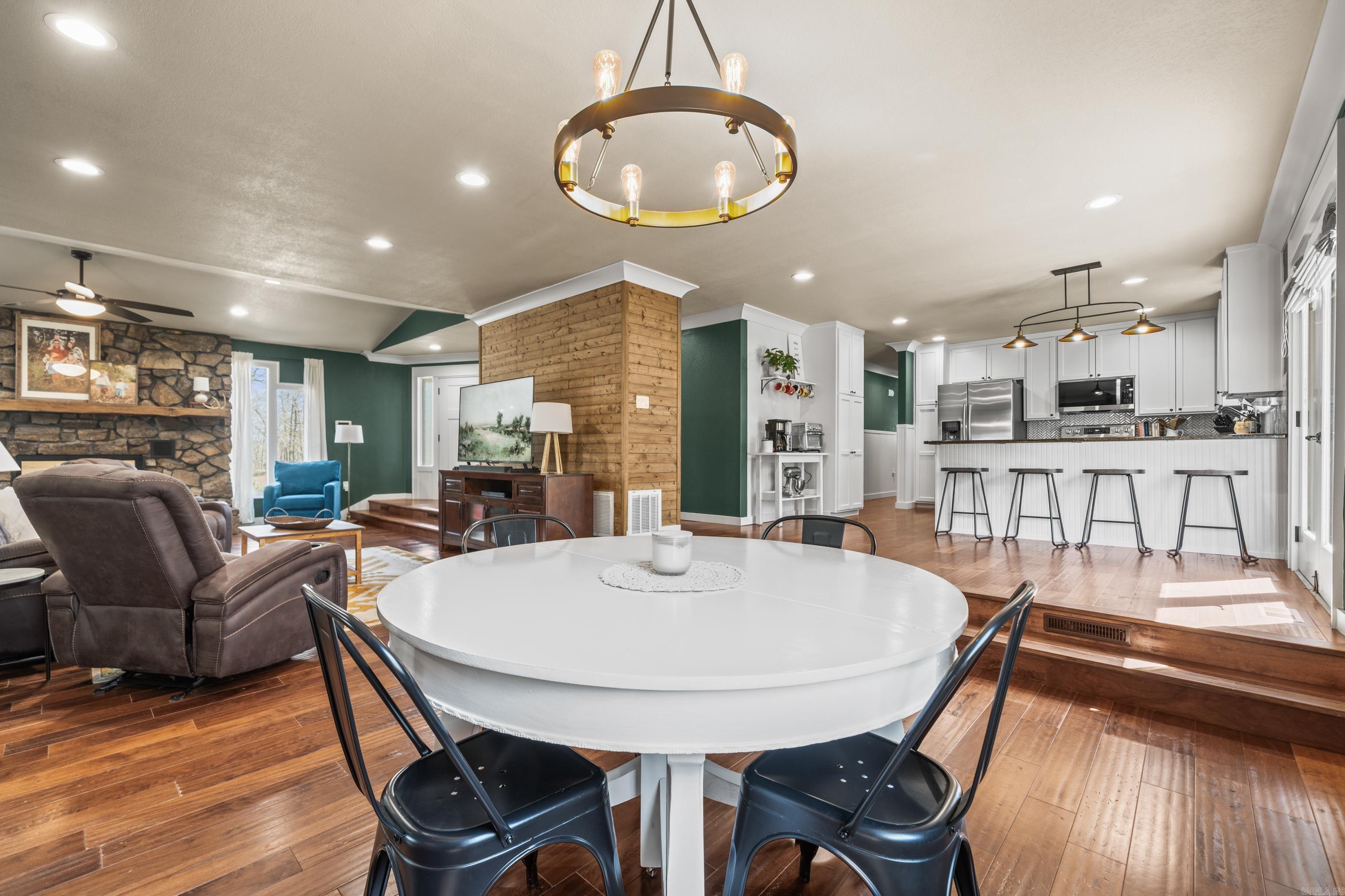 310 Rolling Acres